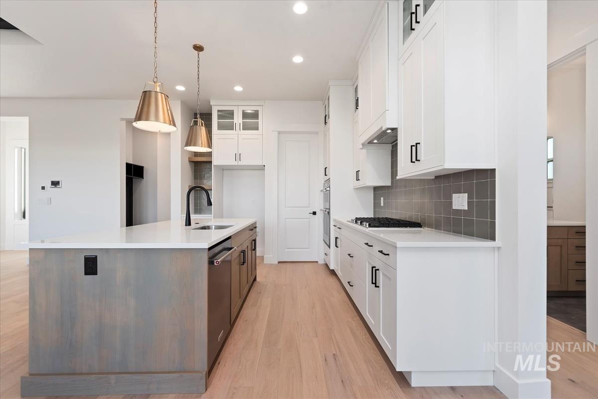 11281 S Corballis Ln, Kuna, Idaho 83634, 3 Bedrooms, 3 Bathrooms, Residential For Sale, Price $599,880,MLS 98966637