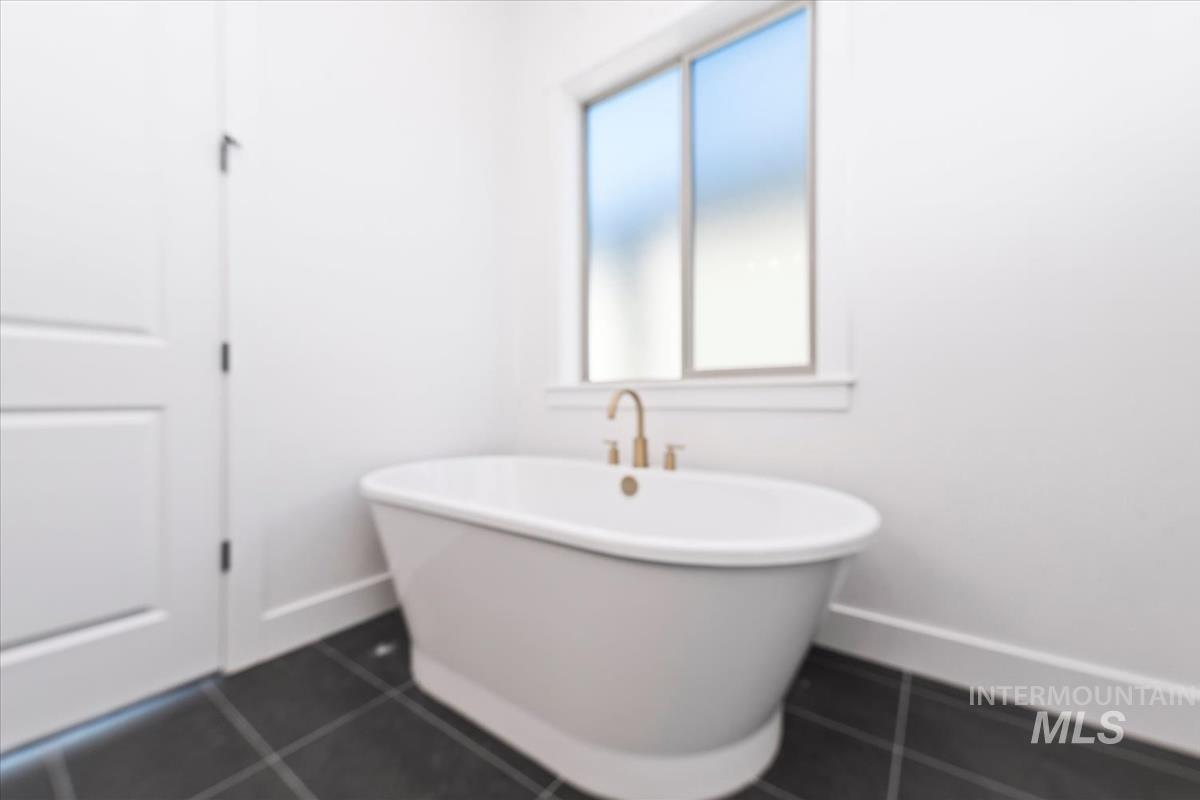 11281 S Corballis Ln, Kuna, Idaho 83634, 3 Bedrooms, 3 Bathrooms, Residential For Sale, Price $599,880,MLS 98966637