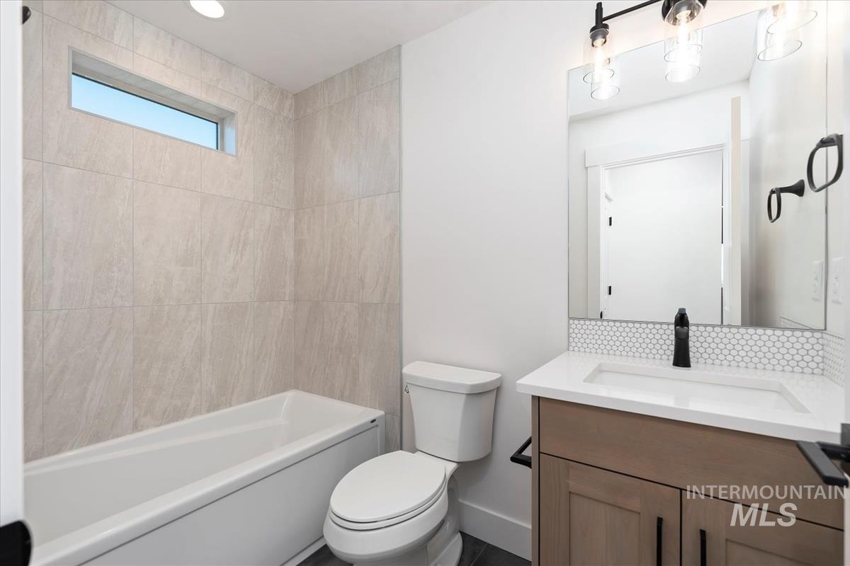 11281 S Corballis Ln, Kuna, Idaho 83634, 3 Bedrooms, 3 Bathrooms, Residential For Sale, Price $599,880,MLS 98966637