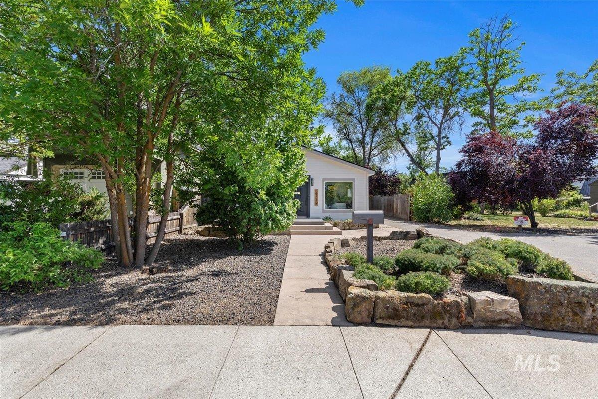 2719 W Woodlawn, Boise, Idaho 83702, 1 Bedroom, 1 Bathroom, Residential For Sale, Price $429,900,MLS 98966638