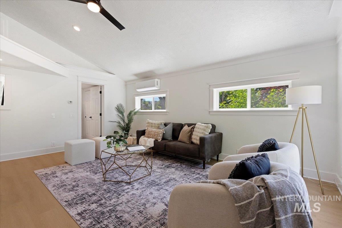 2719 W Woodlawn, Boise, Idaho 83702, 1 Bedroom, 1 Bathroom, Residential For Sale, Price $429,900,MLS 98966638