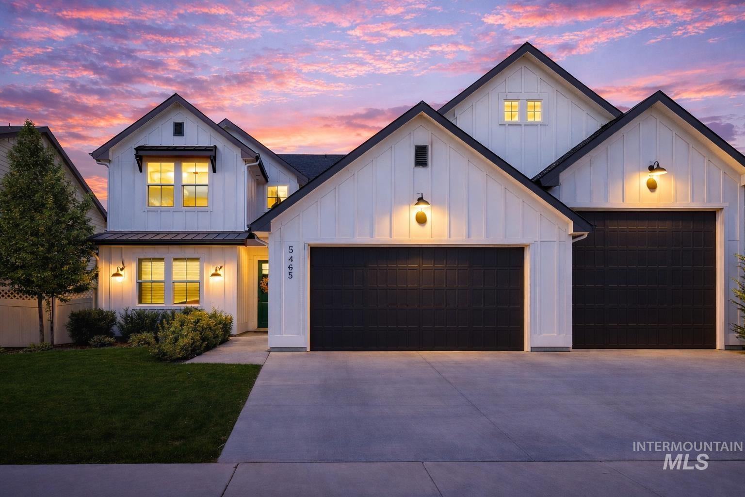 5463 N Exeter Way, Meridian, Idaho 83646, 5 Bedrooms, 2.5 Bathrooms, Residential For Sale, Price $760,000,MLS 98966640