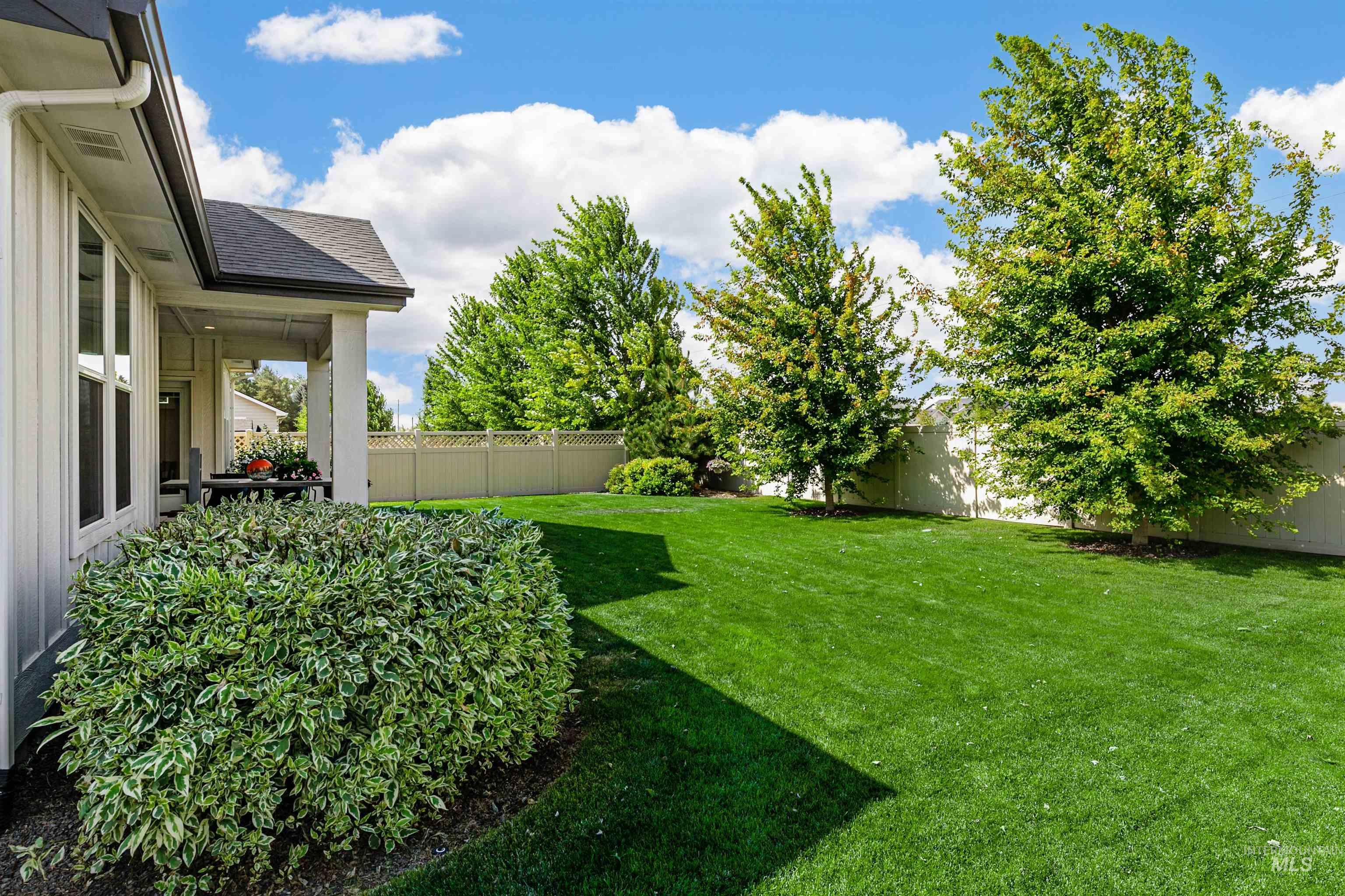 5463 N Exeter Way, Meridian, Idaho 83646, 5 Bedrooms, 2.5 Bathrooms, Residential For Sale, Price $760,000,MLS 98966640