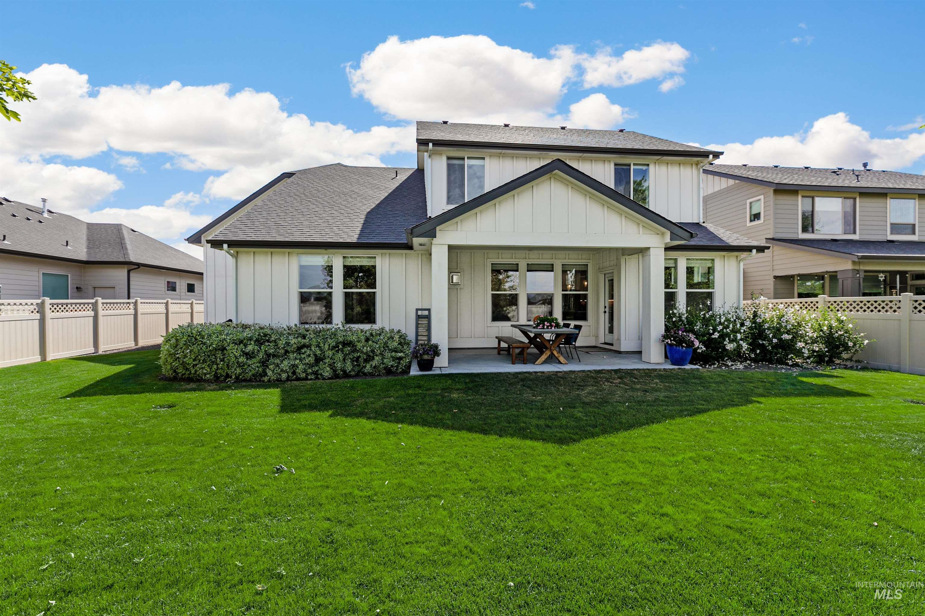 5463 N Exeter Way, Meridian, Idaho 83646, 5 Bedrooms, 2.5 Bathrooms, Residential For Sale, Price $760,000,MLS 98966640