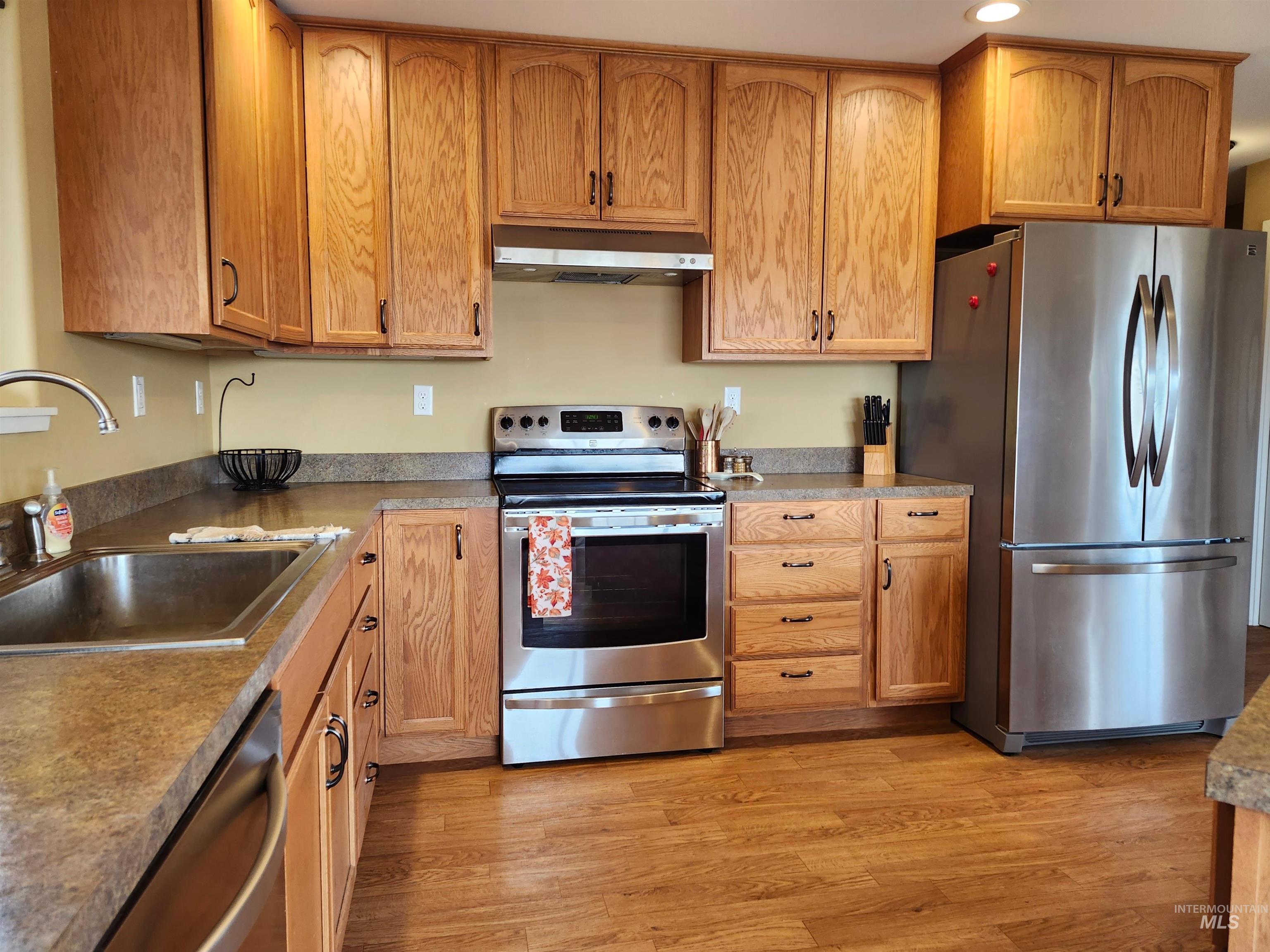 1703 Little Bear Ridge Rd, Troy, Idaho 83871, 3 Bedrooms, 2 Bathrooms, Residential For Sale, Price $875,000,MLS 98966645