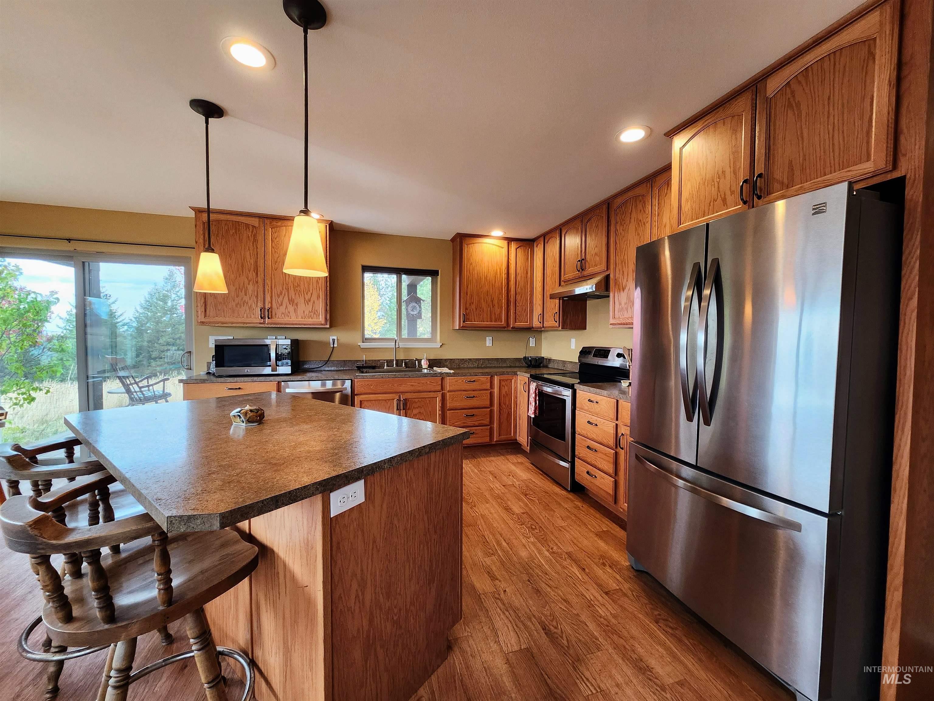 1703 Little Bear Ridge Rd, Troy, Idaho 83871, 3 Bedrooms, 2 Bathrooms, Residential For Sale, Price $875,000,MLS 98966645