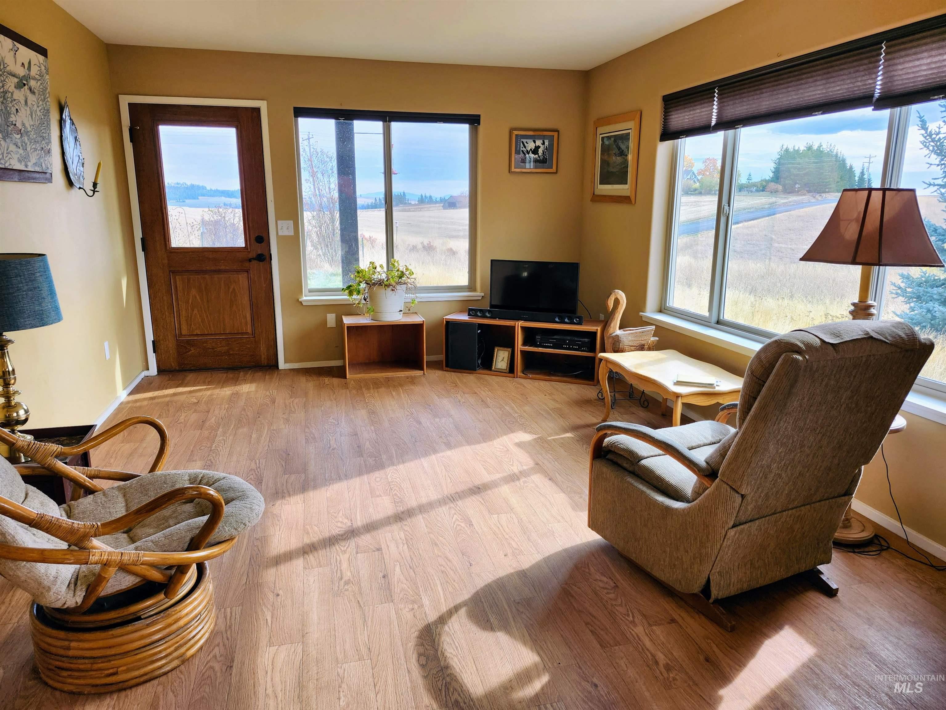 1703 Little Bear Ridge Rd, Troy, Idaho 83871, 3 Bedrooms, 2 Bathrooms, Residential For Sale, Price $875,000,MLS 98966645