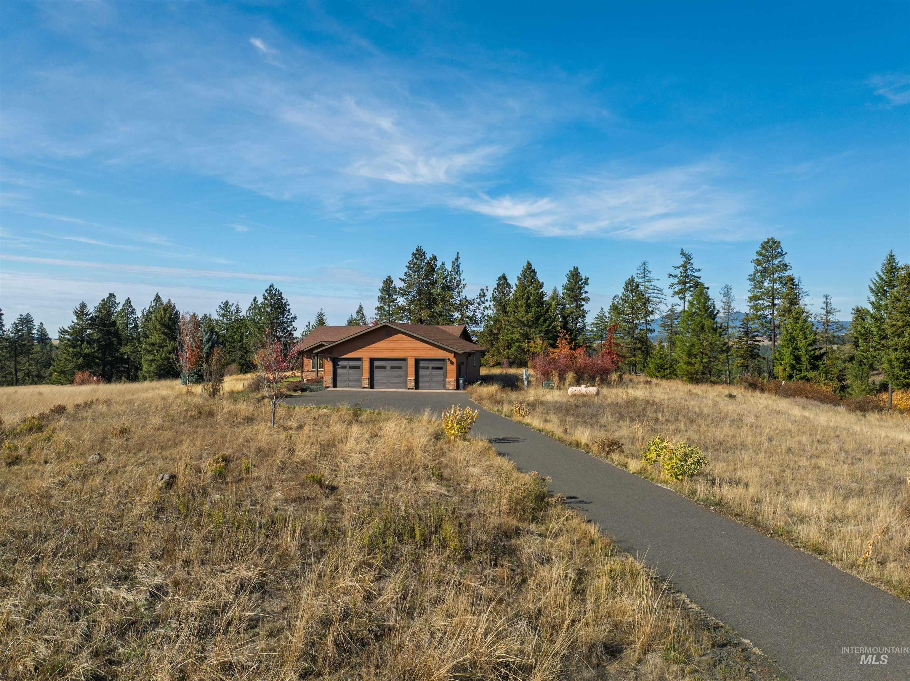 1703 Little Bear Ridge Rd, Troy, Idaho 83871, 3 Bedrooms, 2 Bathrooms, Residential For Sale, Price $875,000,MLS 98966645