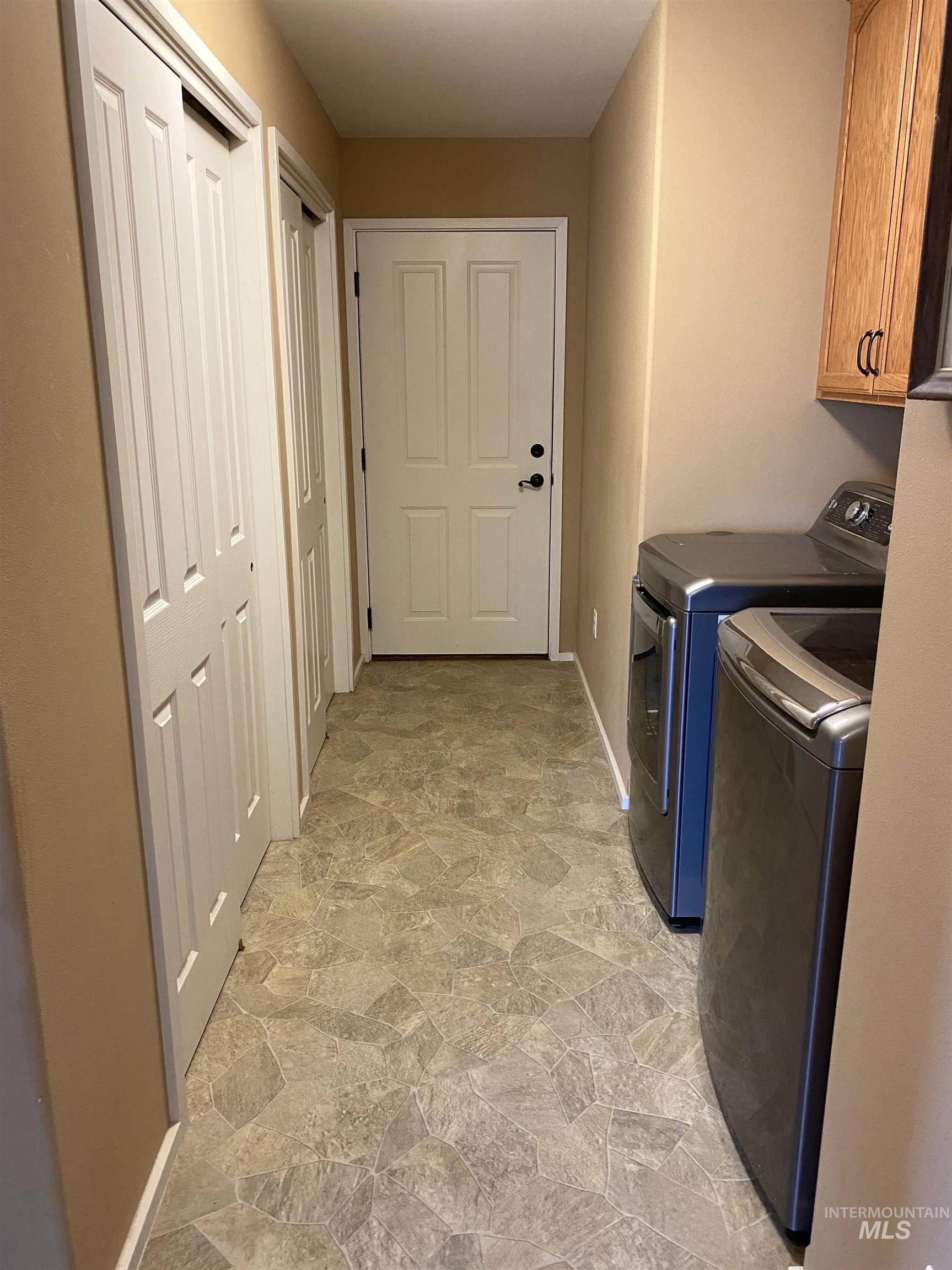 1703 Little Bear Ridge Rd, Troy, Idaho 83871, 3 Bedrooms, 2 Bathrooms, Residential For Sale, Price $875,000,MLS 98966645