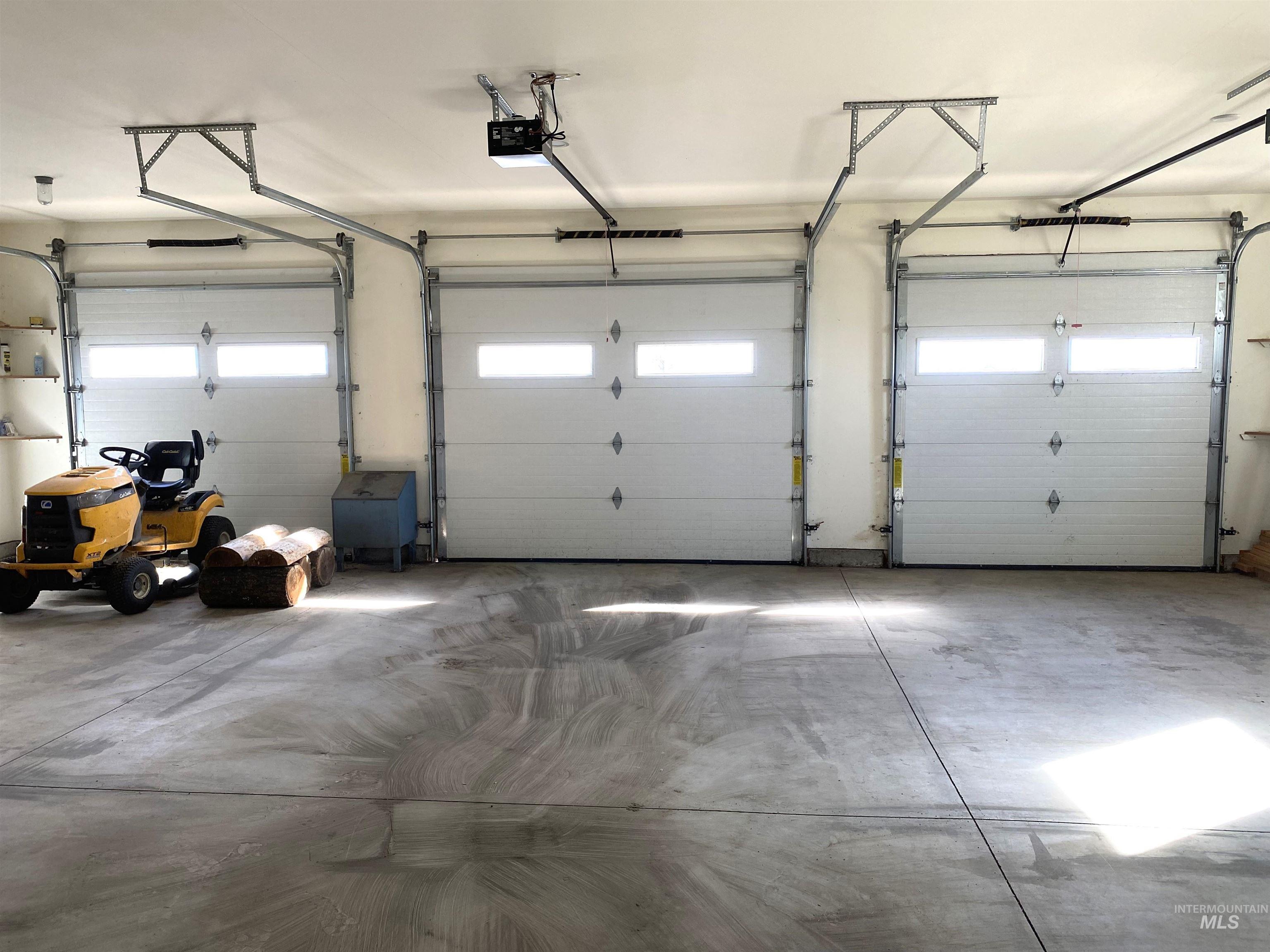 1703 Little Bear Ridge Rd, Troy, Idaho 83871, 3 Bedrooms, 2 Bathrooms, Residential For Sale, Price $875,000,MLS 98966645