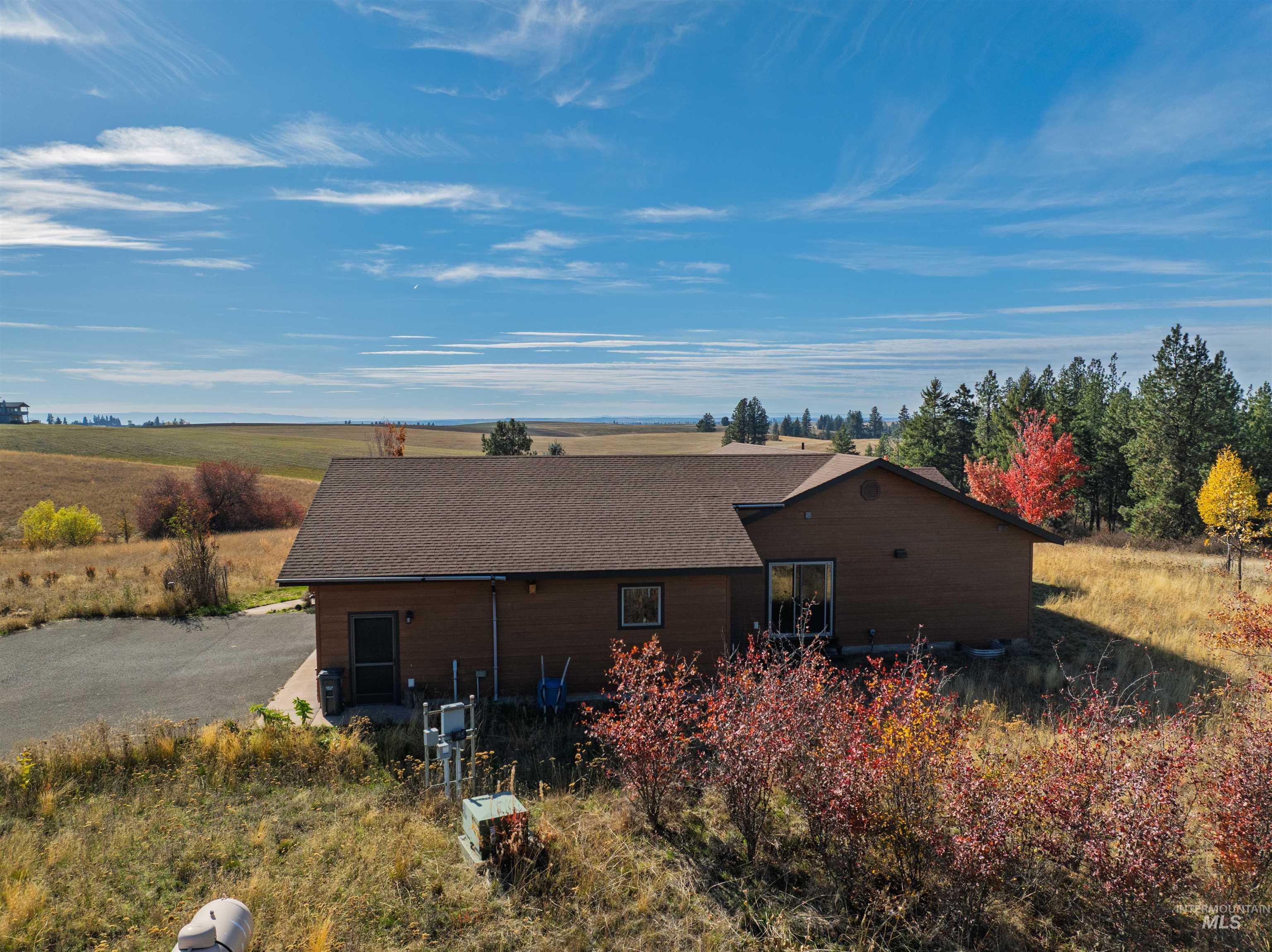 1703 Little Bear Ridge Rd, Troy, Idaho 83871, 3 Bedrooms, 2 Bathrooms, Residential For Sale, Price $875,000,MLS 98966645