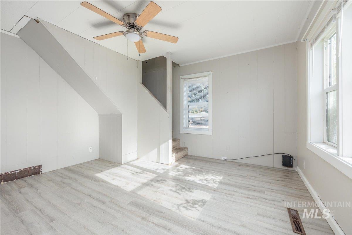 912 E Amity, Nampa, Idaho 83686, 3 Bedrooms, 1 Bathroom, Residential For Sale, Price $269,000,MLS 98966661