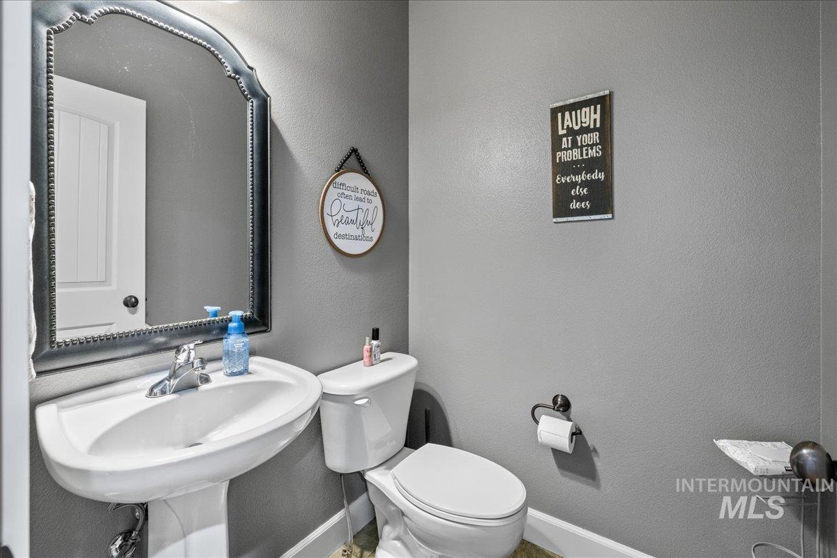 1063 W Hitchcock St, Meridian, Idaho 83646, 6 Bedrooms, 3.5 Bathrooms, Residential For Sale, Price $769,900,MLS 98966680