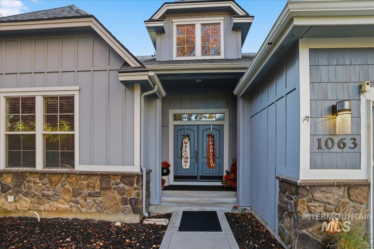 1063 W Hitchcock St, Meridian, Idaho 83646, 6 Bedrooms, 3.5 Bathrooms, Residential For Sale, Price $769,900,MLS 98966680