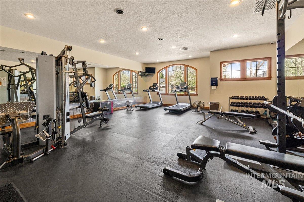 1063 W Hitchcock St, Meridian, Idaho 83646, 6 Bedrooms, 3.5 Bathrooms, Residential For Sale, Price $769,900,MLS 98966680