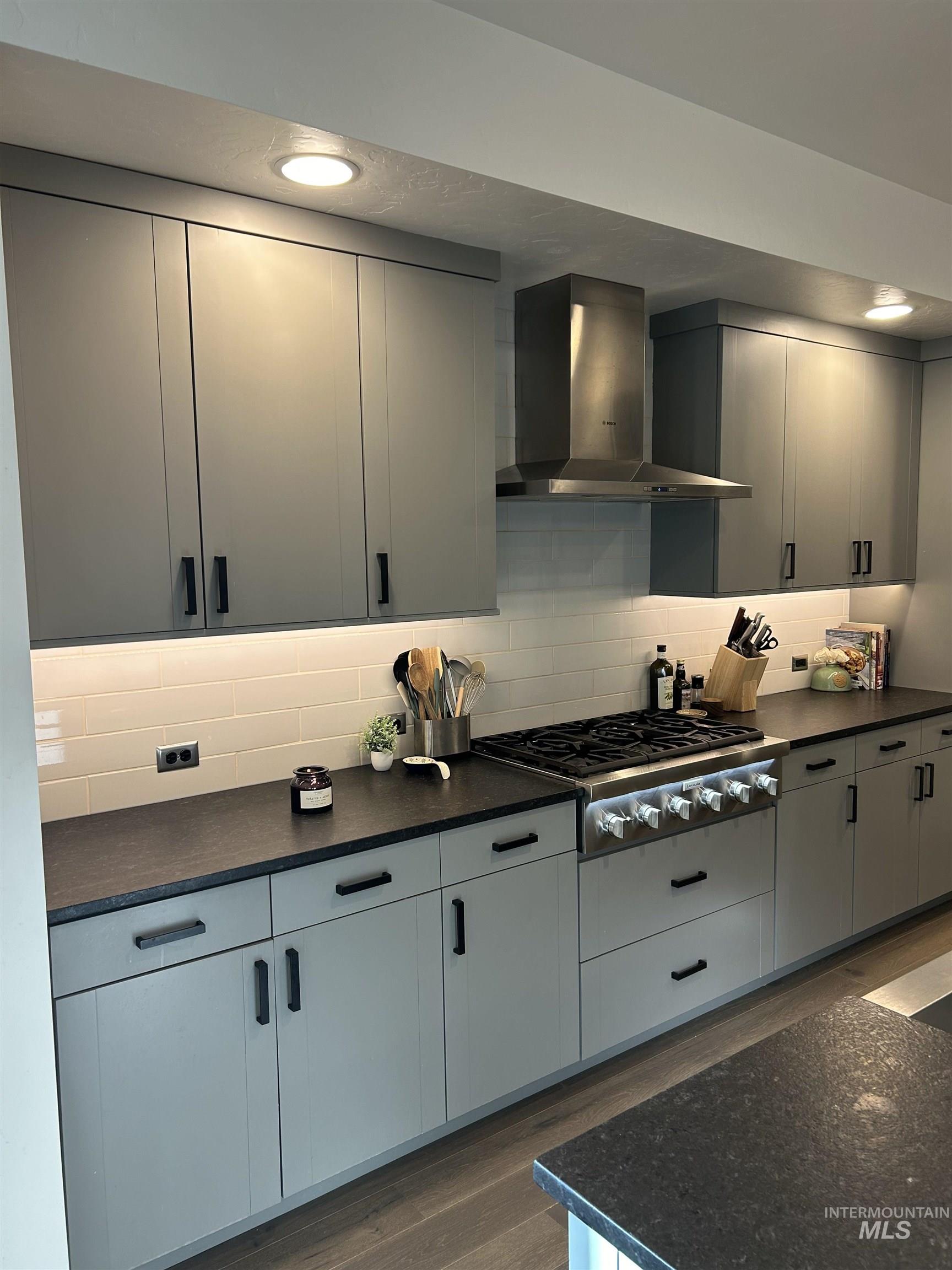 4210 E Parkcenter Boulevard, Boise, Idaho 83716, 3 Bedrooms, 3.5 Bathrooms, Residential For Sale, Price $697,900,MLS 98966688