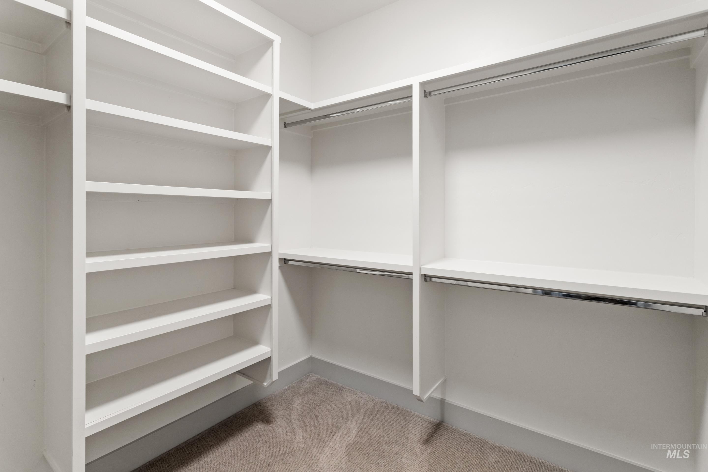 4210 E Parkcenter Boulevard, Boise, Idaho 83716, 3 Bedrooms, 3.5 Bathrooms, Residential For Sale, Price $674,990, 98966688