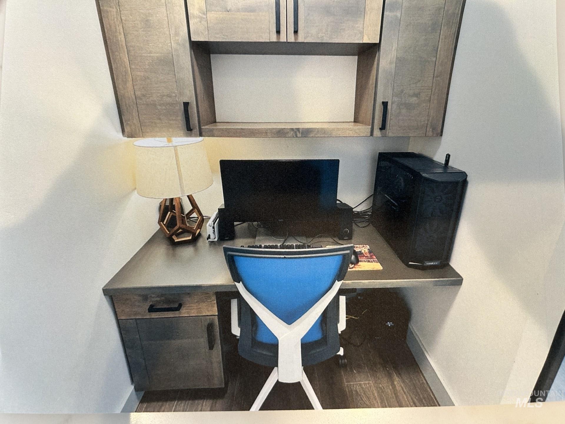 4210 E Parkcenter Boulevard, Boise, Idaho 83716, 3 Bedrooms, 3.5 Bathrooms, Residential For Sale, Price $697,900,MLS 98966688