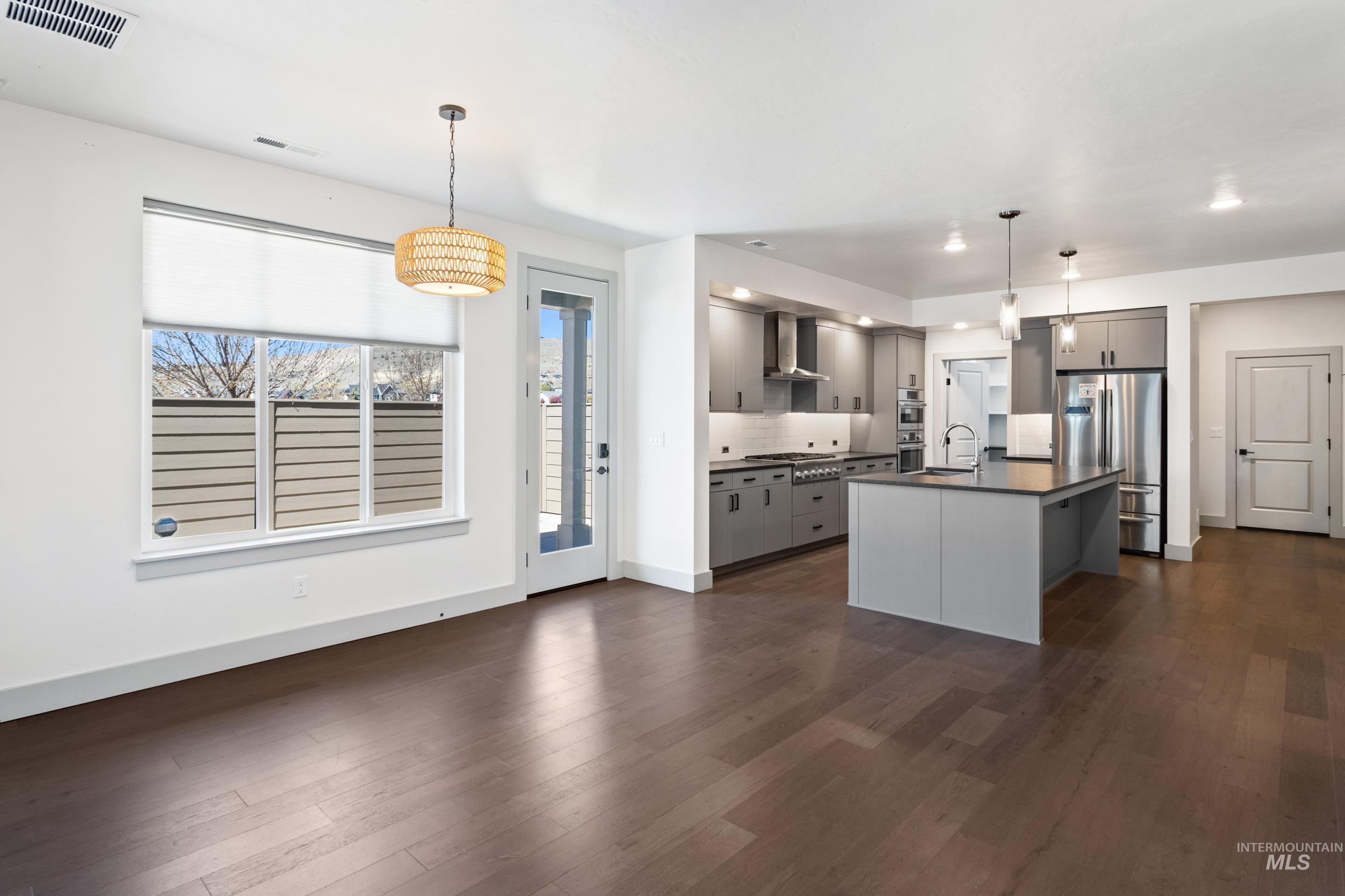 4210 E Parkcenter Boulevard, Boise, Idaho 83716, 3 Bedrooms, 3.5 Bathrooms, Residential For Sale, Price $674,990, 98966688