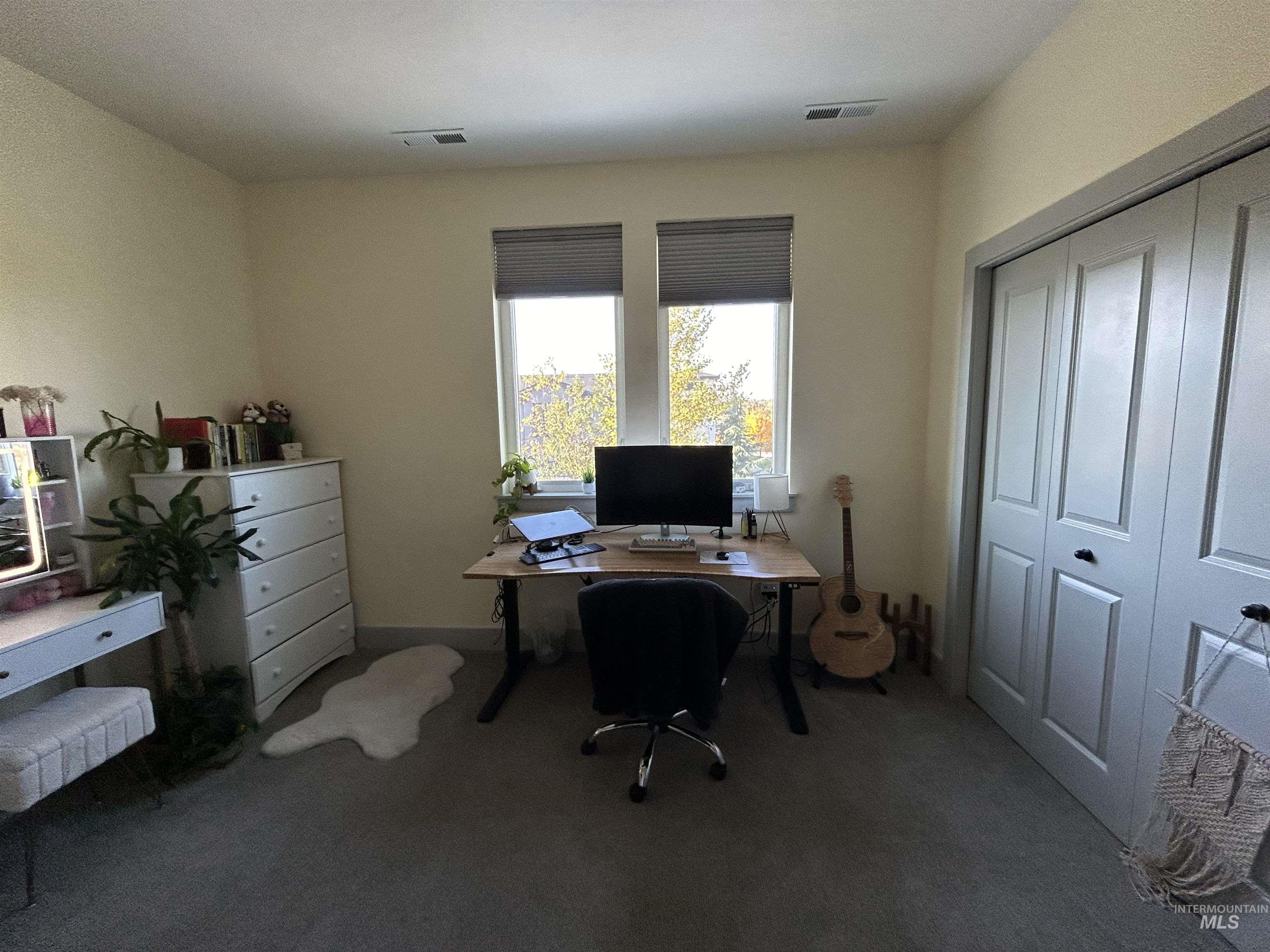 4210 E Parkcenter Boulevard, Boise, Idaho 83716, 3 Bedrooms, 3.5 Bathrooms, Residential For Sale, Price $697,900,MLS 98966688