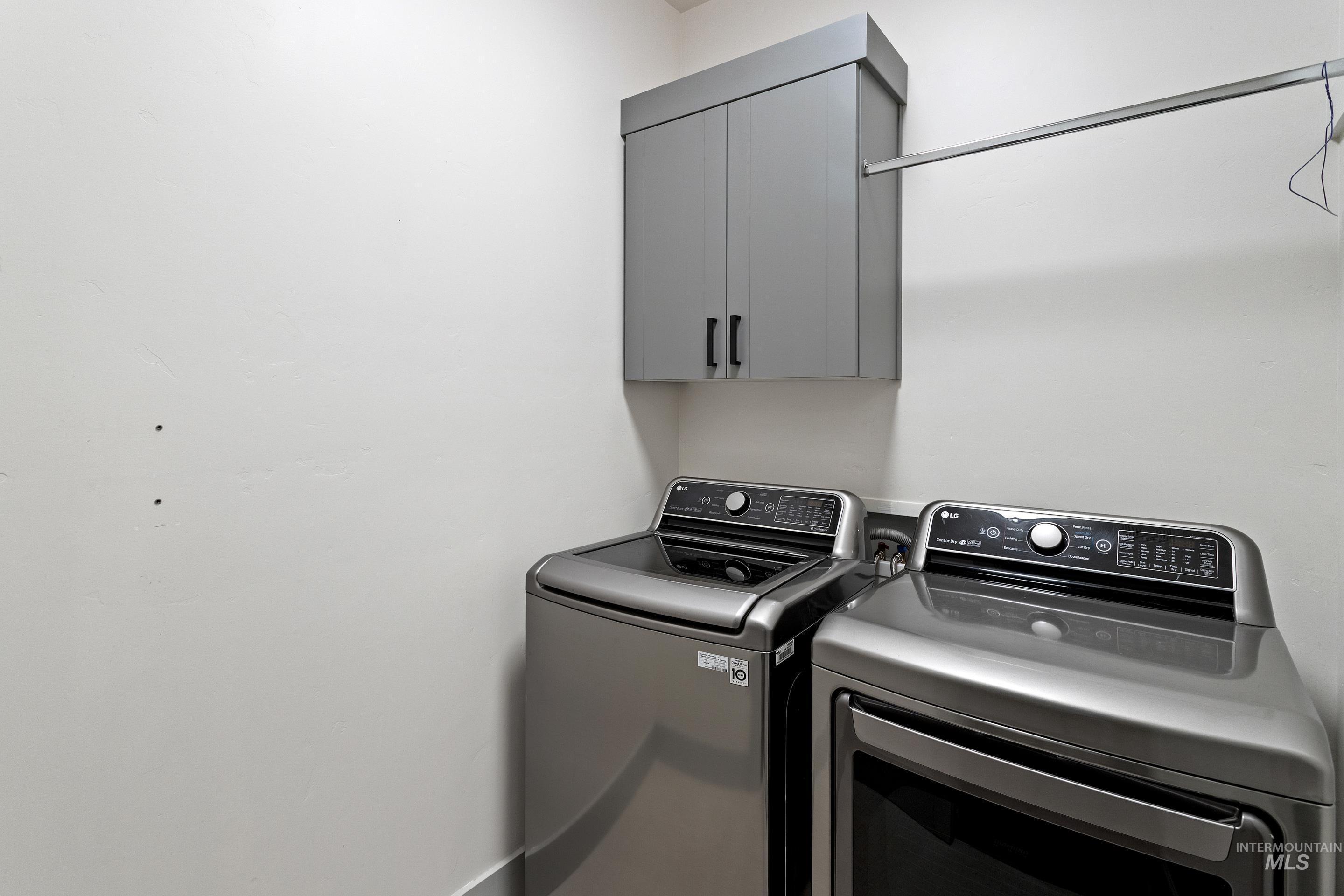 4210 E Parkcenter Boulevard, Boise, Idaho 83716, 3 Bedrooms, 3.5 Bathrooms, Residential For Sale, Price $674,990, 98966688