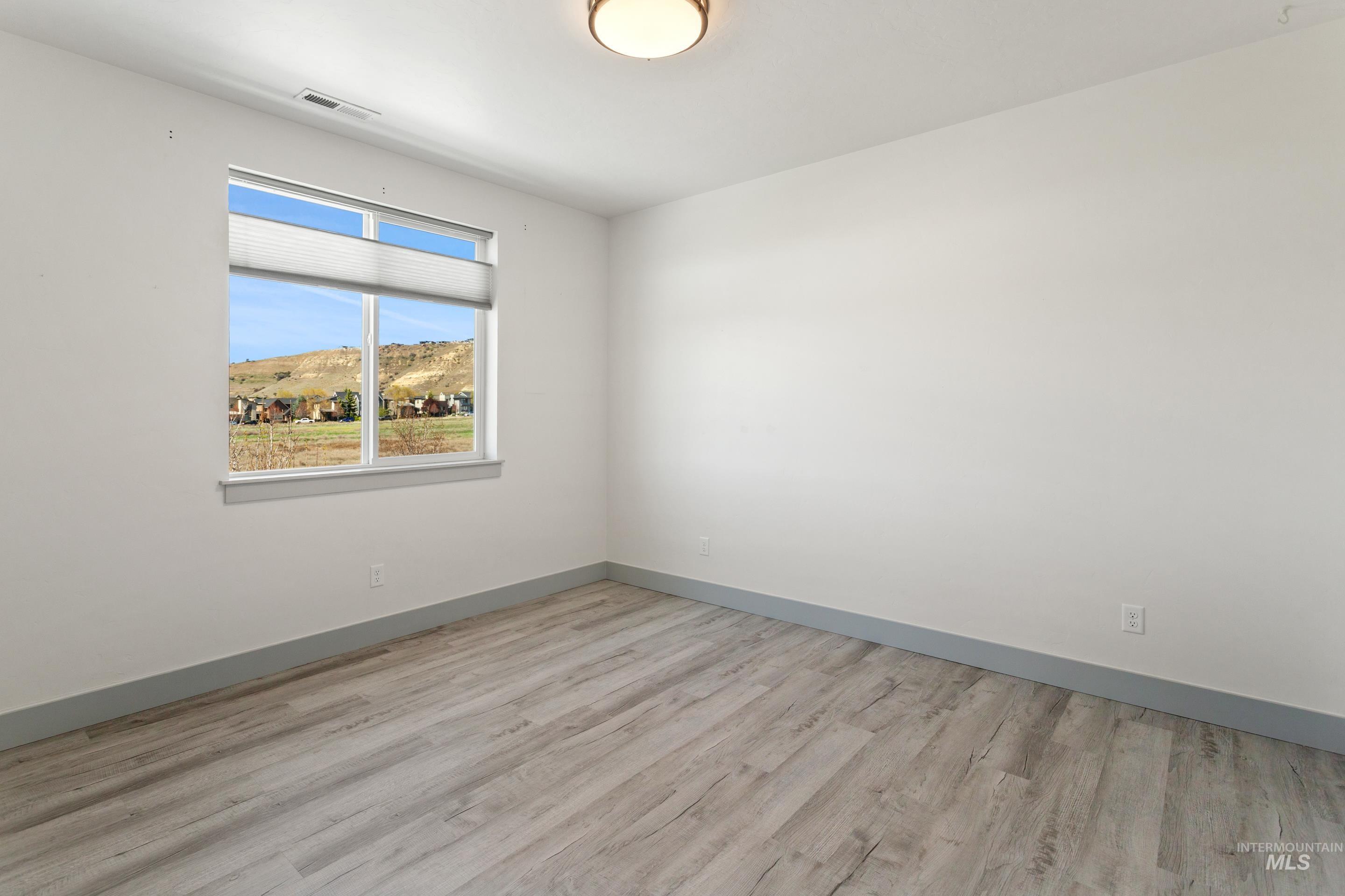 4210 E Parkcenter Boulevard, Boise, Idaho 83716, 3 Bedrooms, 3.5 Bathrooms, Residential For Sale, Price $674,990, 98966688