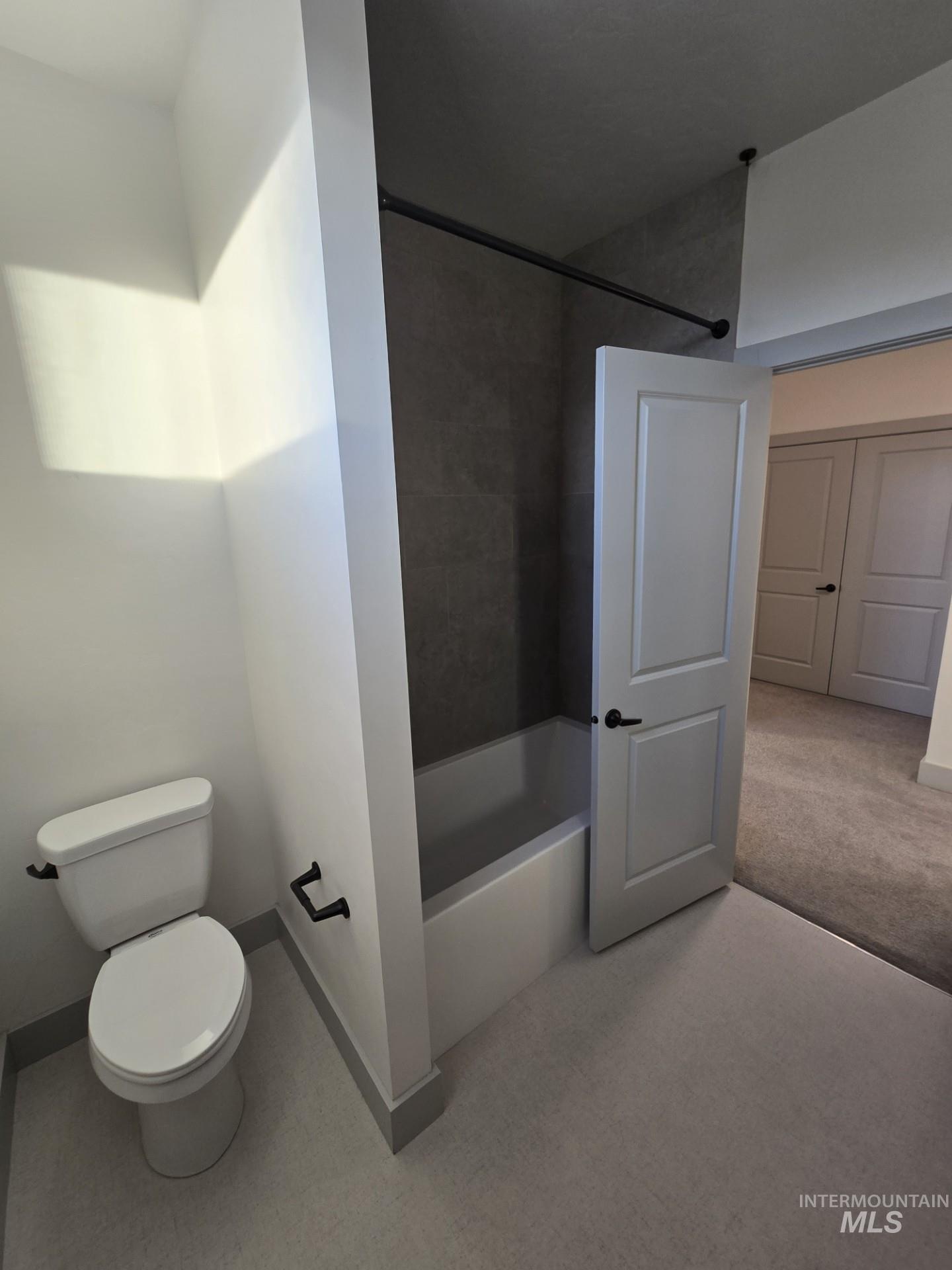 4210 E Parkcenter Boulevard, Boise, Idaho 83716, 3 Bedrooms, 3.5 Bathrooms, Residential For Sale, Price $697,900,MLS 98966688