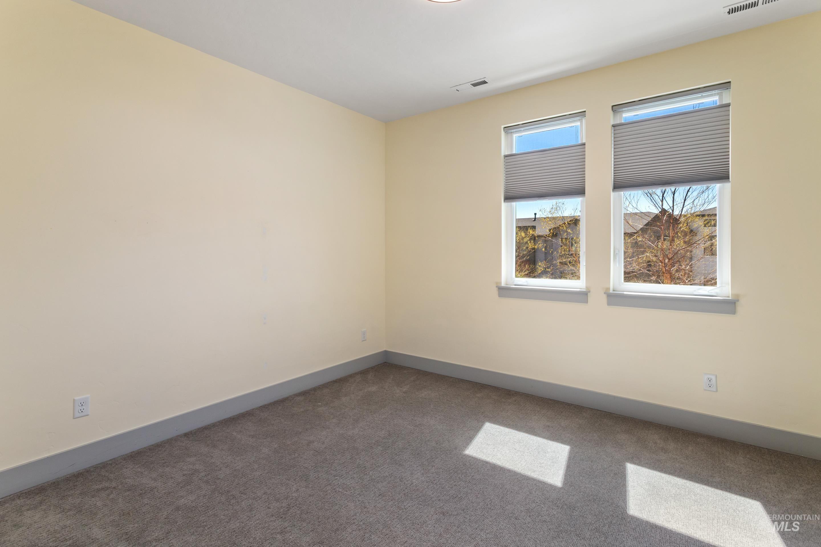 4210 E Parkcenter Boulevard, Boise, Idaho 83716, 3 Bedrooms, 3.5 Bathrooms, Residential For Sale, Price $674,990, 98966688