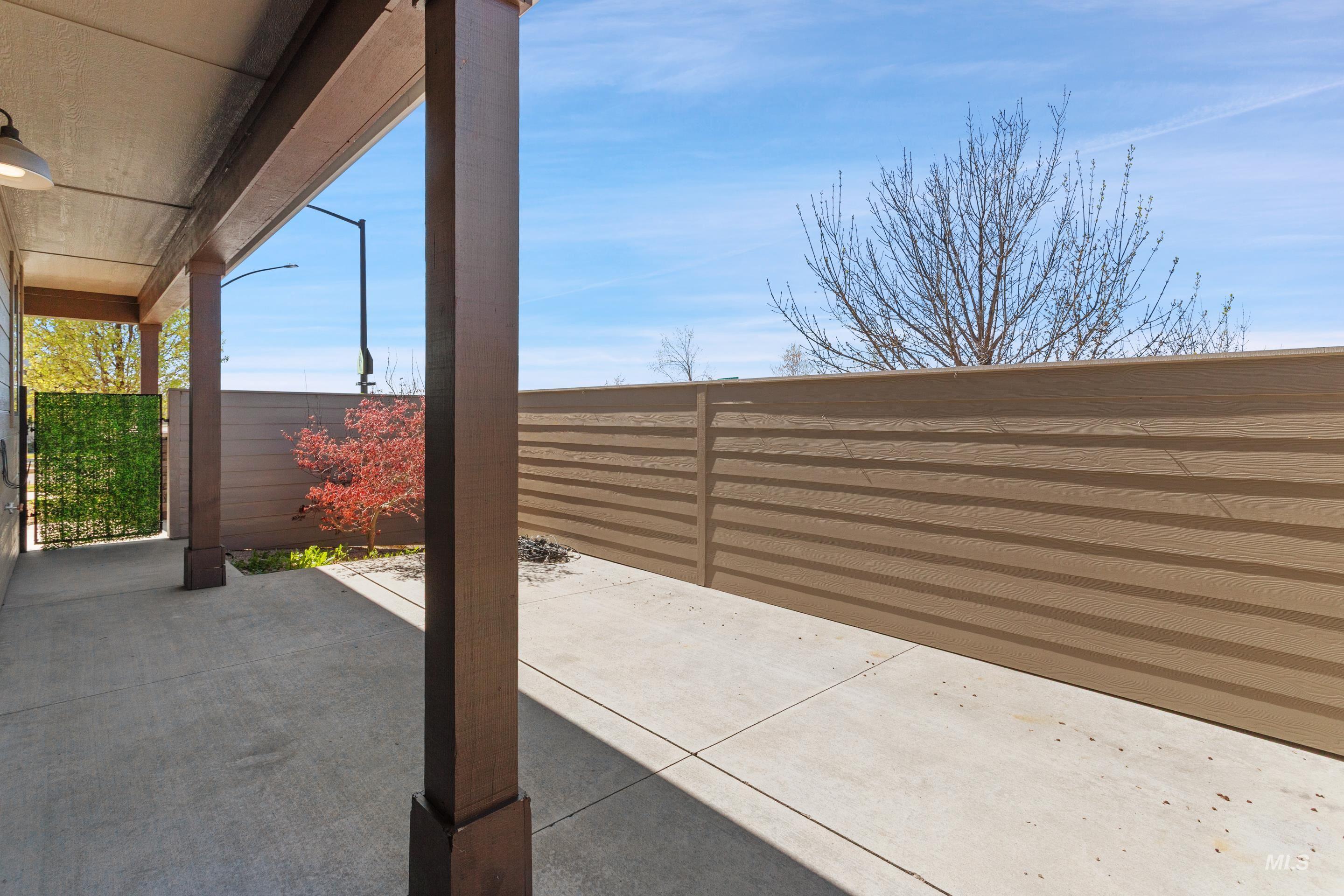 4210 E Parkcenter Boulevard, Boise, Idaho 83716, 3 Bedrooms, 3.5 Bathrooms, Residential For Sale, Price $674,990, 98966688