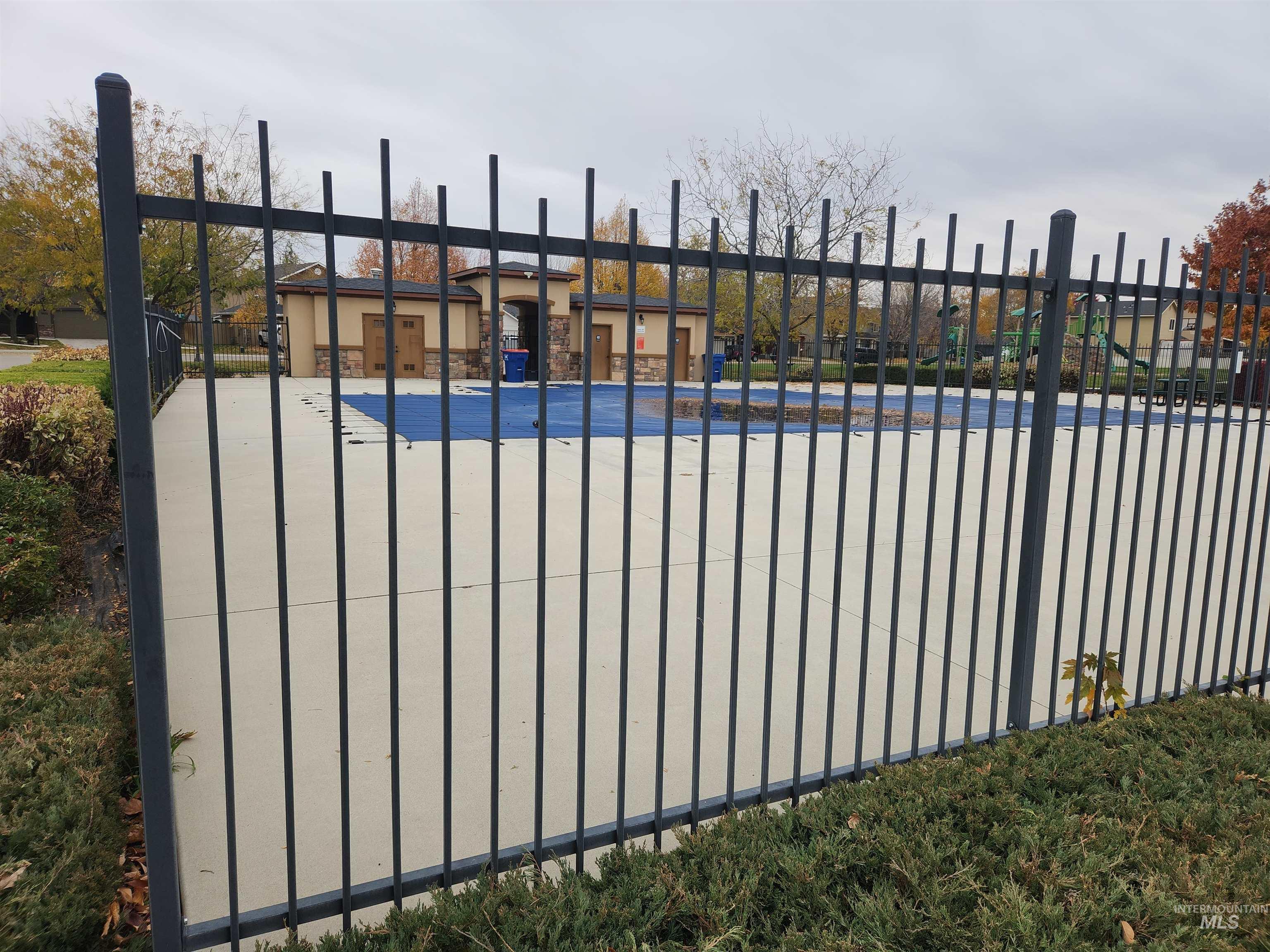 9962 W Rustica, Boise, Idaho 83709, 3 Bedrooms, 2 Bathrooms, Residential For Sale, Price $379,900,MLS 98966691