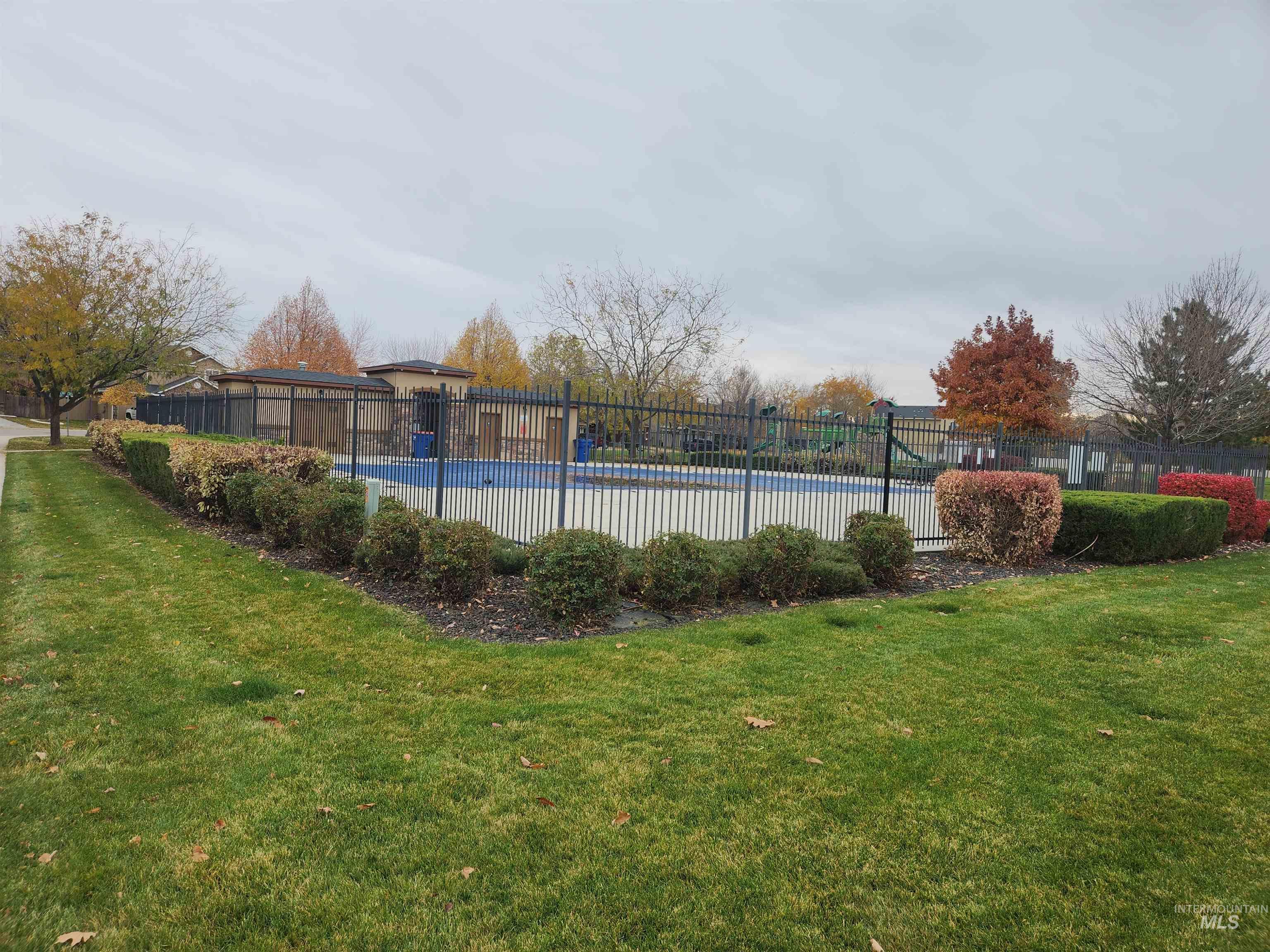 9962 W Rustica, Boise, Idaho 83709, 3 Bedrooms, 2 Bathrooms, Residential For Sale, Price $379,900,MLS 98966691