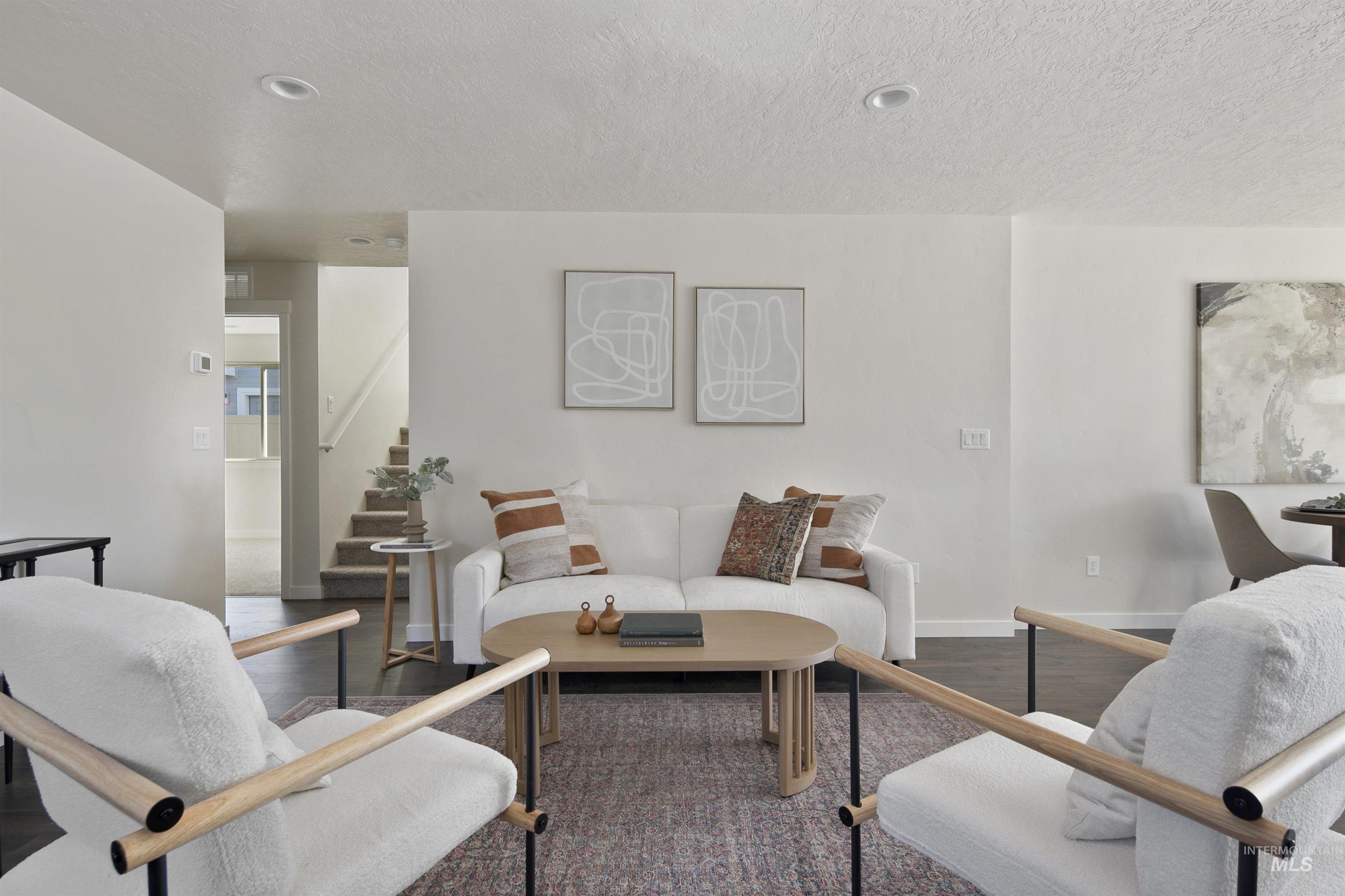 333 W Willow Dale Dr., Kuna, Idaho 83634, 3 Bedrooms, 3 Bathrooms, Residential For Sale, Price $423,528,MLS 98966696