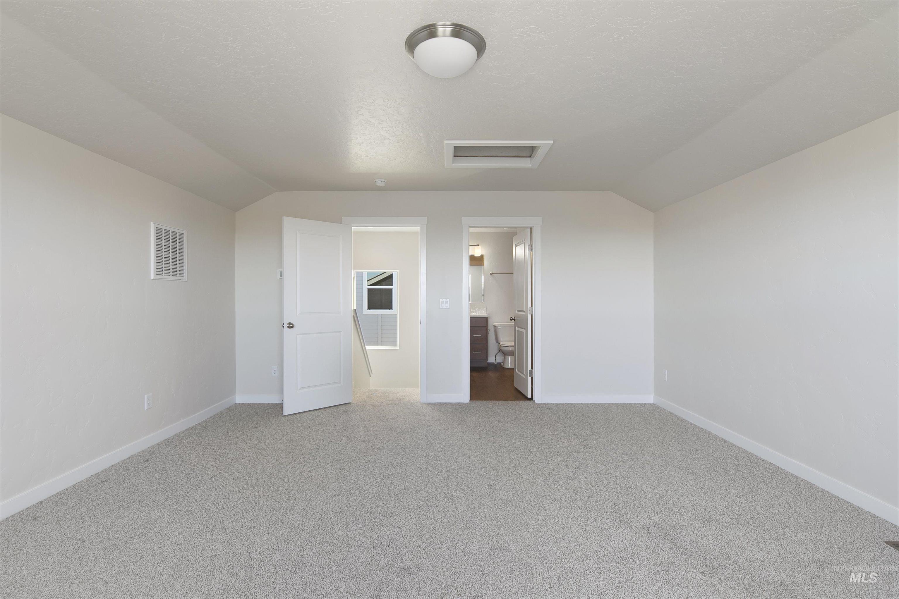 333 W Willow Dale Dr., Kuna, Idaho 83634, 3 Bedrooms, 3 Bathrooms, Residential For Sale, Price $423,528,MLS 98966696