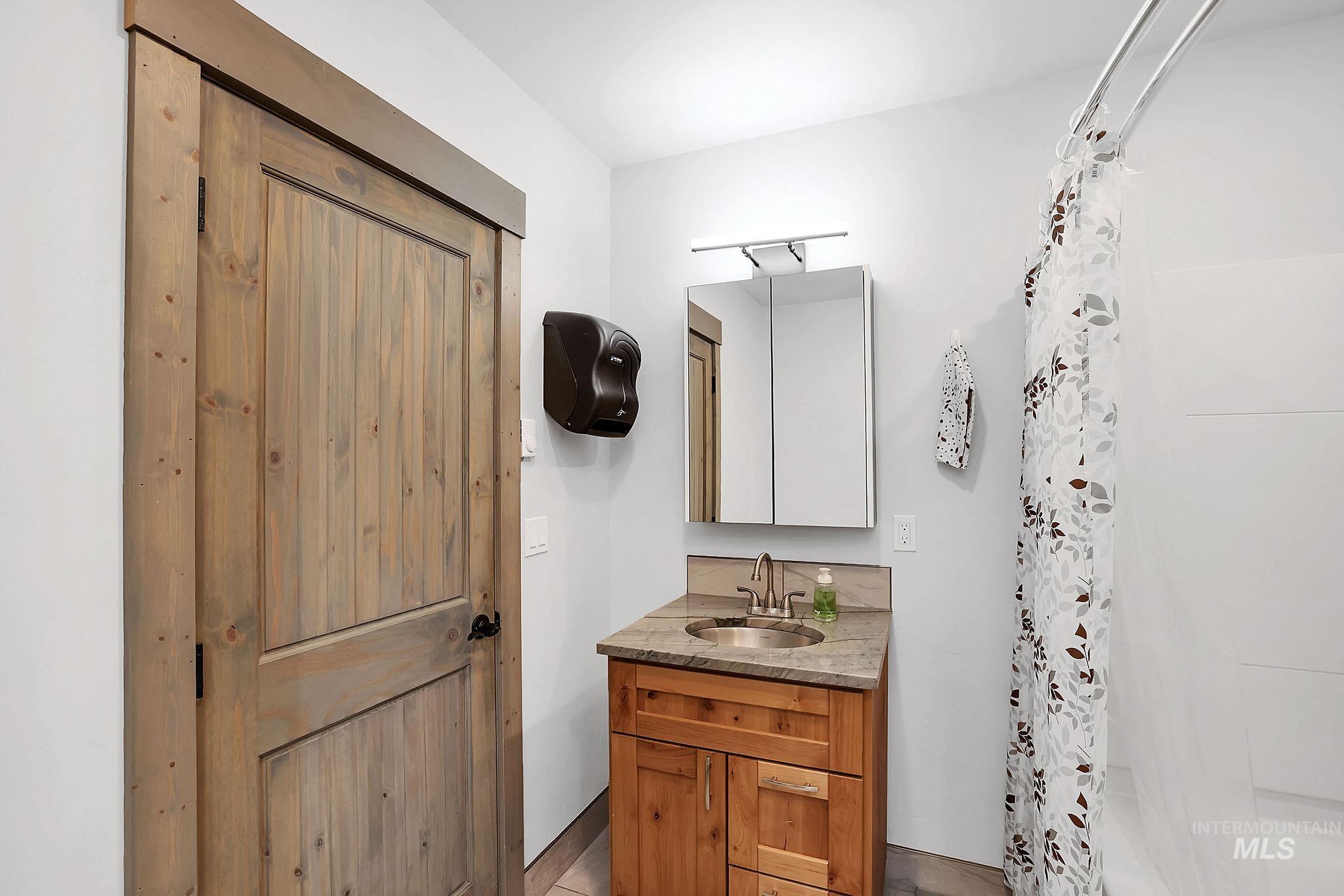 715 Spruce Street, McCall, Idaho 83638, 2 Bedrooms, 2 Bathrooms, Residential For Sale, Price $579,000,MLS 98966706