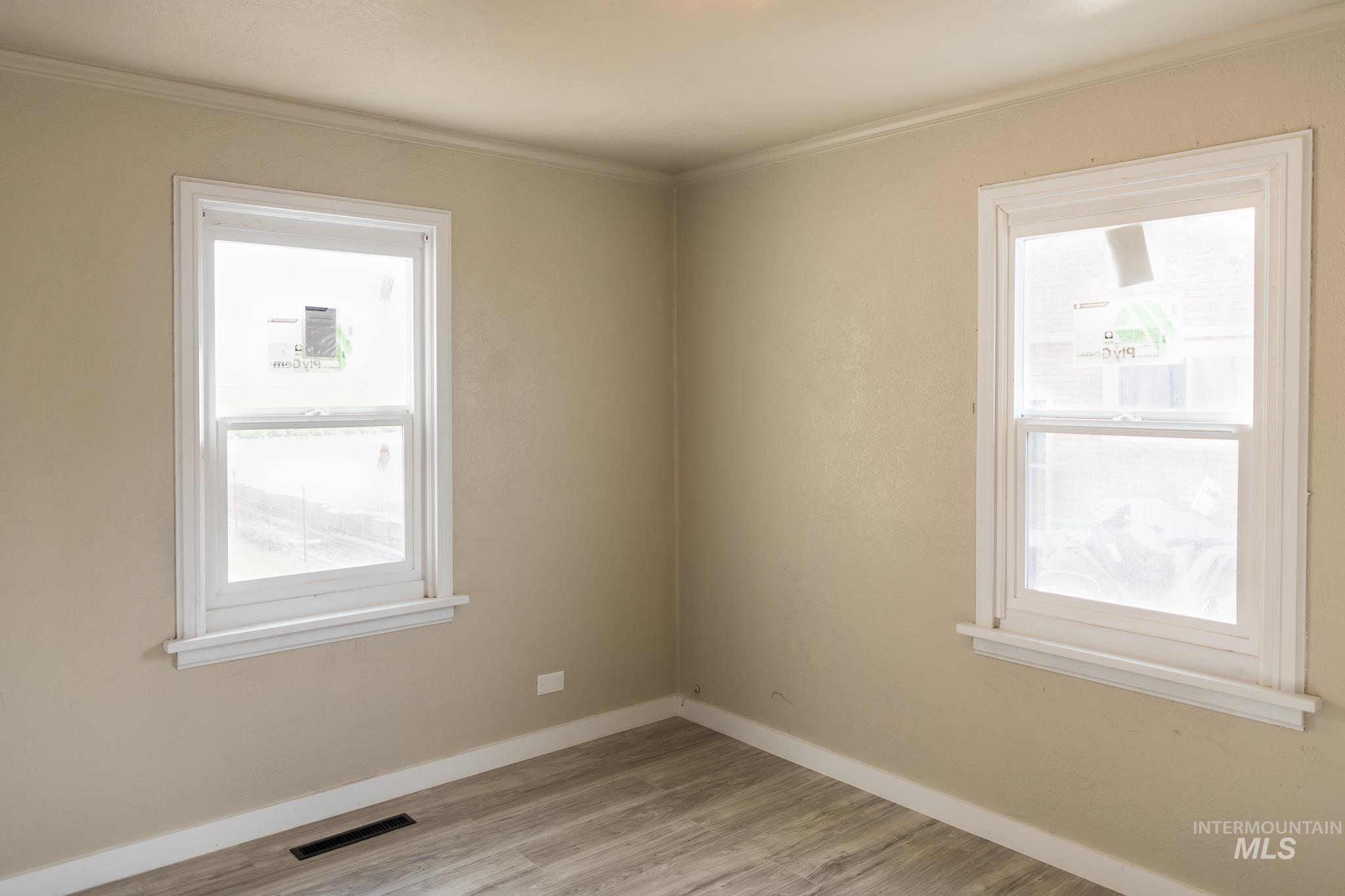 2150 Park Ave, Nyssa, Oregon 97913, 3 Bedrooms, 1.5 Bathrooms, Residential For Sale, Price $299,999,MLS 98966707