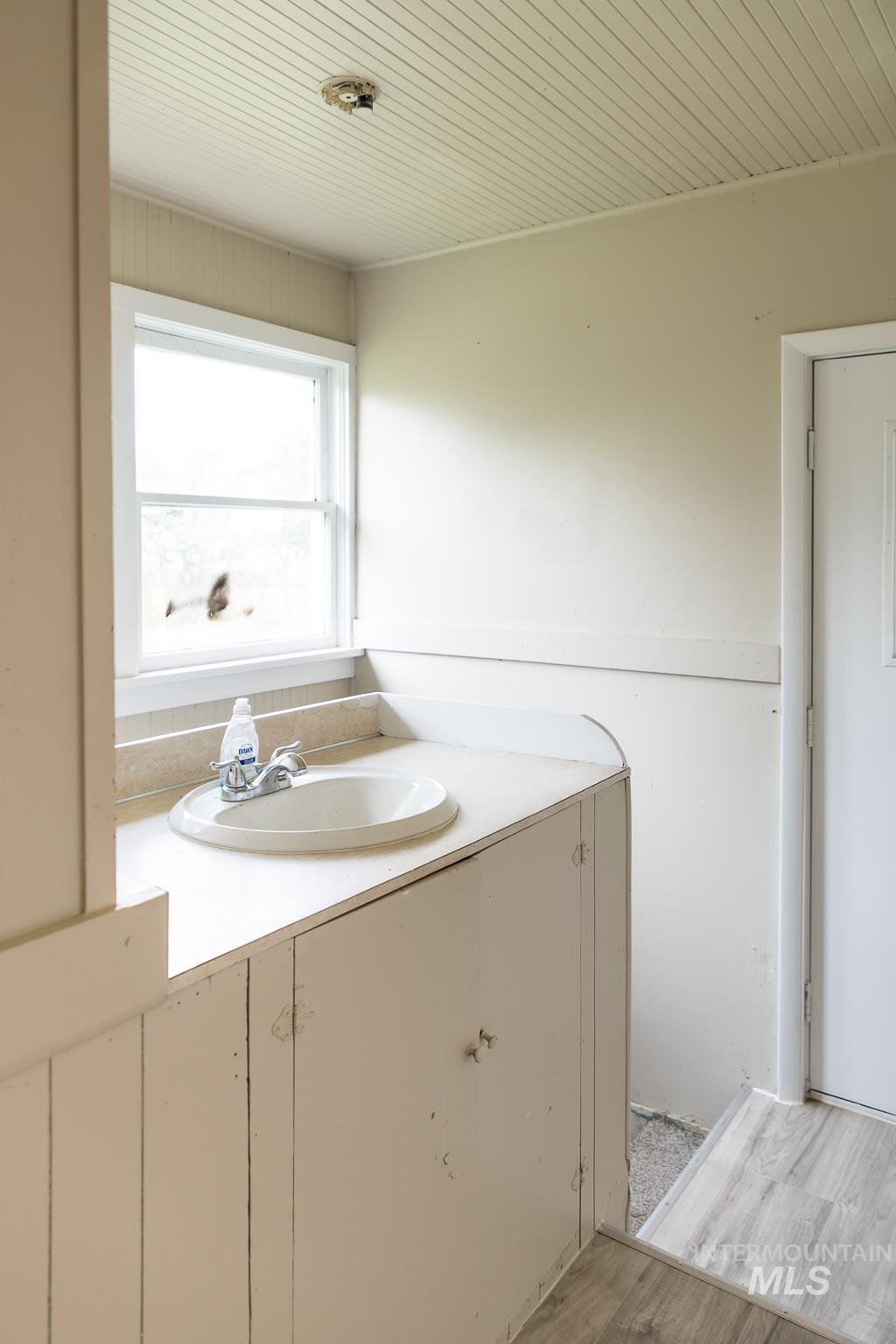 2150 Park Ave, Nyssa, Oregon 97913, 3 Bedrooms, 1.5 Bathrooms, Residential For Sale, Price $299,999,MLS 98966707