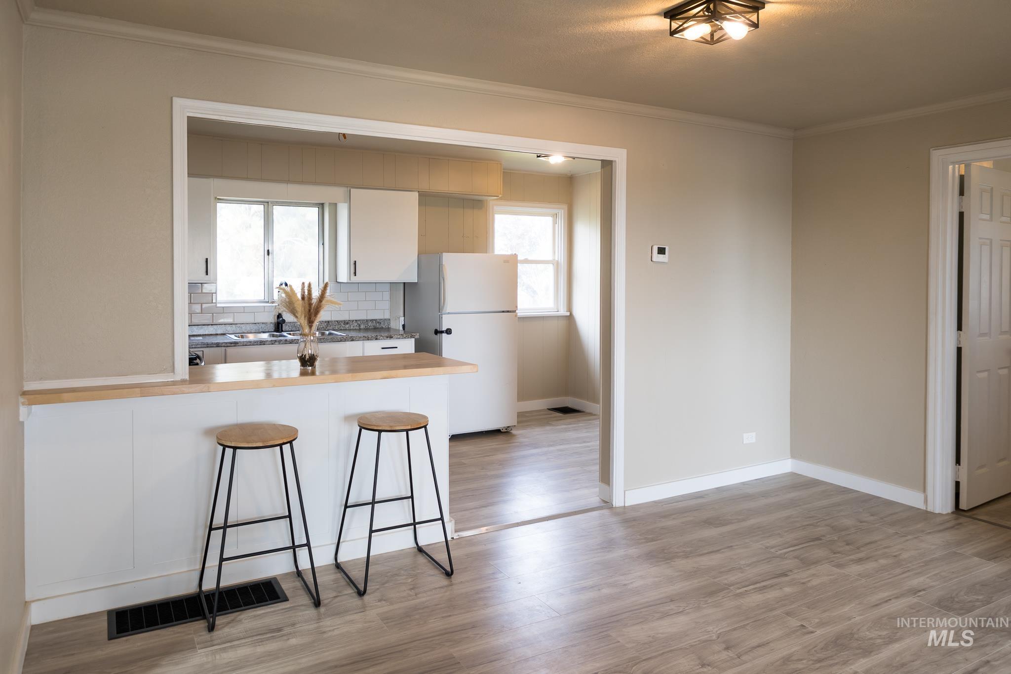 2150 Park Ave, Nyssa, Oregon 97913, 3 Bedrooms, 1.5 Bathrooms, Residential For Sale, Price $299,999,MLS 98966707