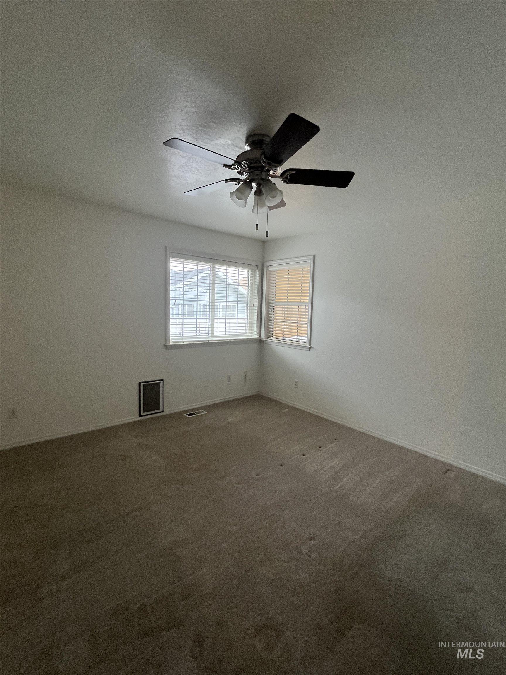 129 Country Lane Loop, Payette, Idaho 83661-9999, 2 Bedrooms, 2 Bathrooms, Residential For Sale, Price $299,900,MLS 98966711