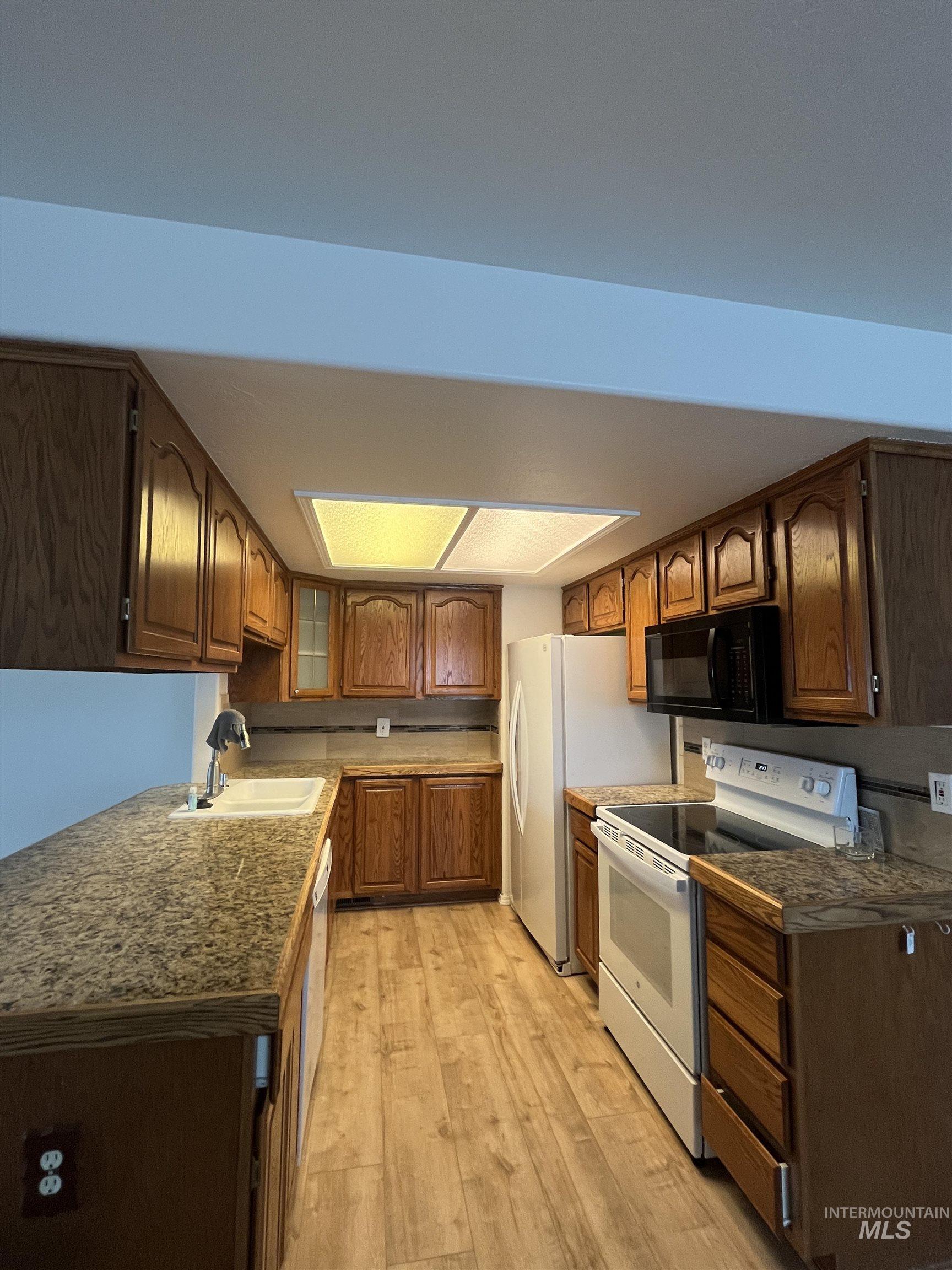 129 Country Lane Loop, Payette, Idaho 83661-9999, 2 Bedrooms, 2 Bathrooms, Residential For Sale, Price $299,900,MLS 98966711