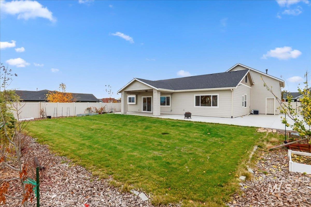 11244 W Rosette Dr, Nampa, Idaho 83686, 4 Bedrooms, 3 Bathrooms, Residential For Sale, Price $535,000,MLS 98966729