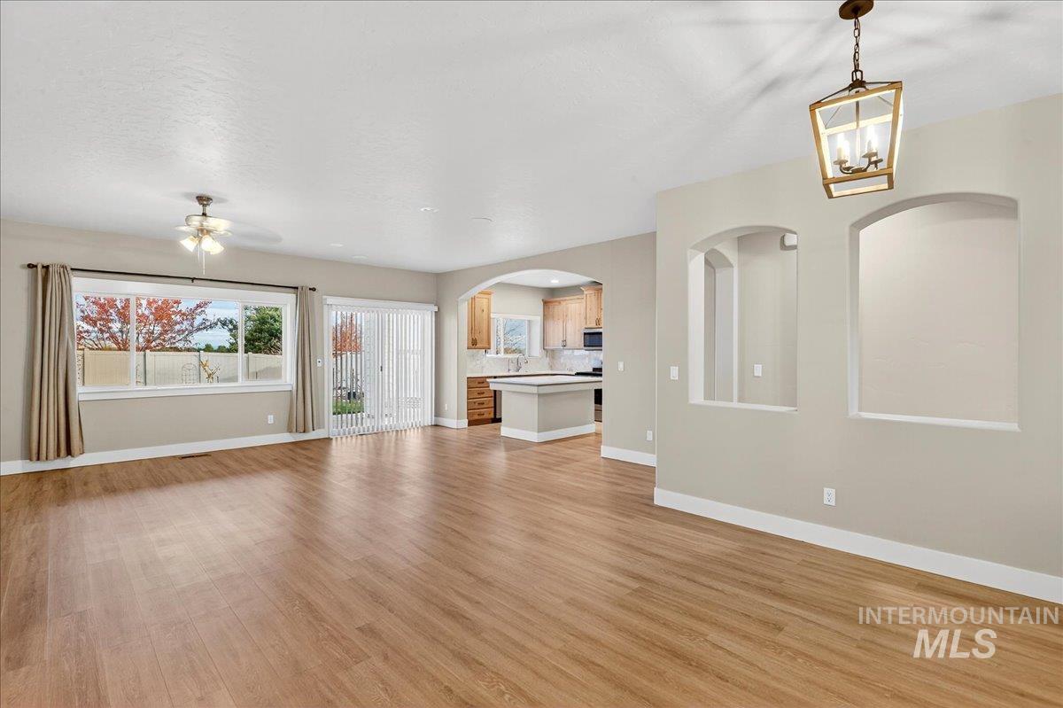 11244 W Rosette Dr, Nampa, Idaho 83686, 4 Bedrooms, 3 Bathrooms, Residential For Sale, Price $535,000,MLS 98966729