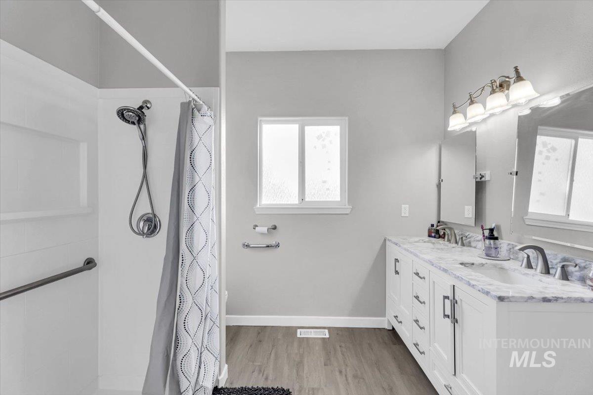 23919 Tyler Lane, Middleton, Idaho 83644, 3 Bedrooms, 2 Bathrooms, Residential For Sale, Price $719,000,MLS 98966751