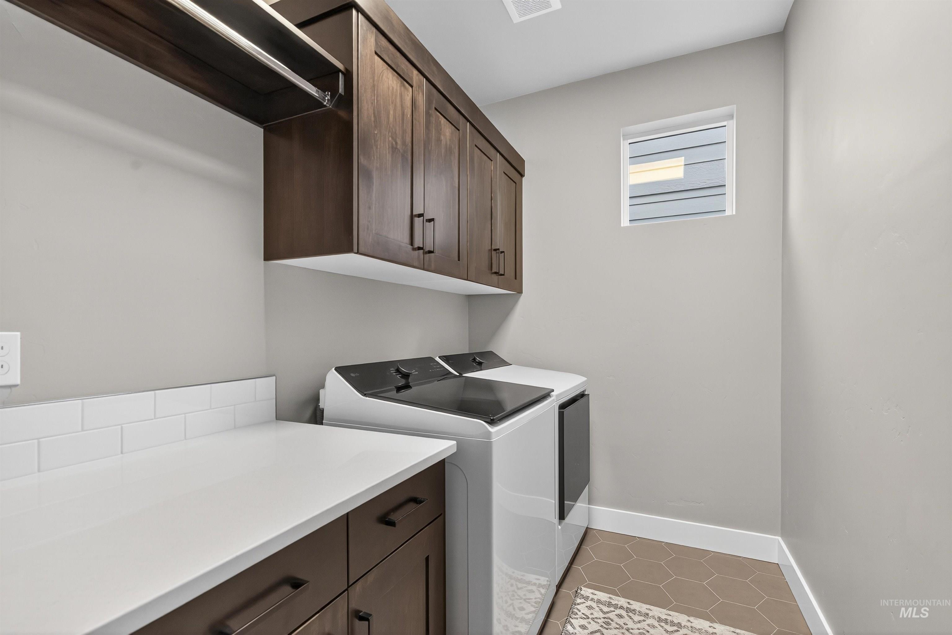 5038 S Palatino Ln, Meridian, Idaho 83642, 3 Bedrooms, 2.5 Bathrooms, Residential For Sale, Price $584,500,MLS 98966755