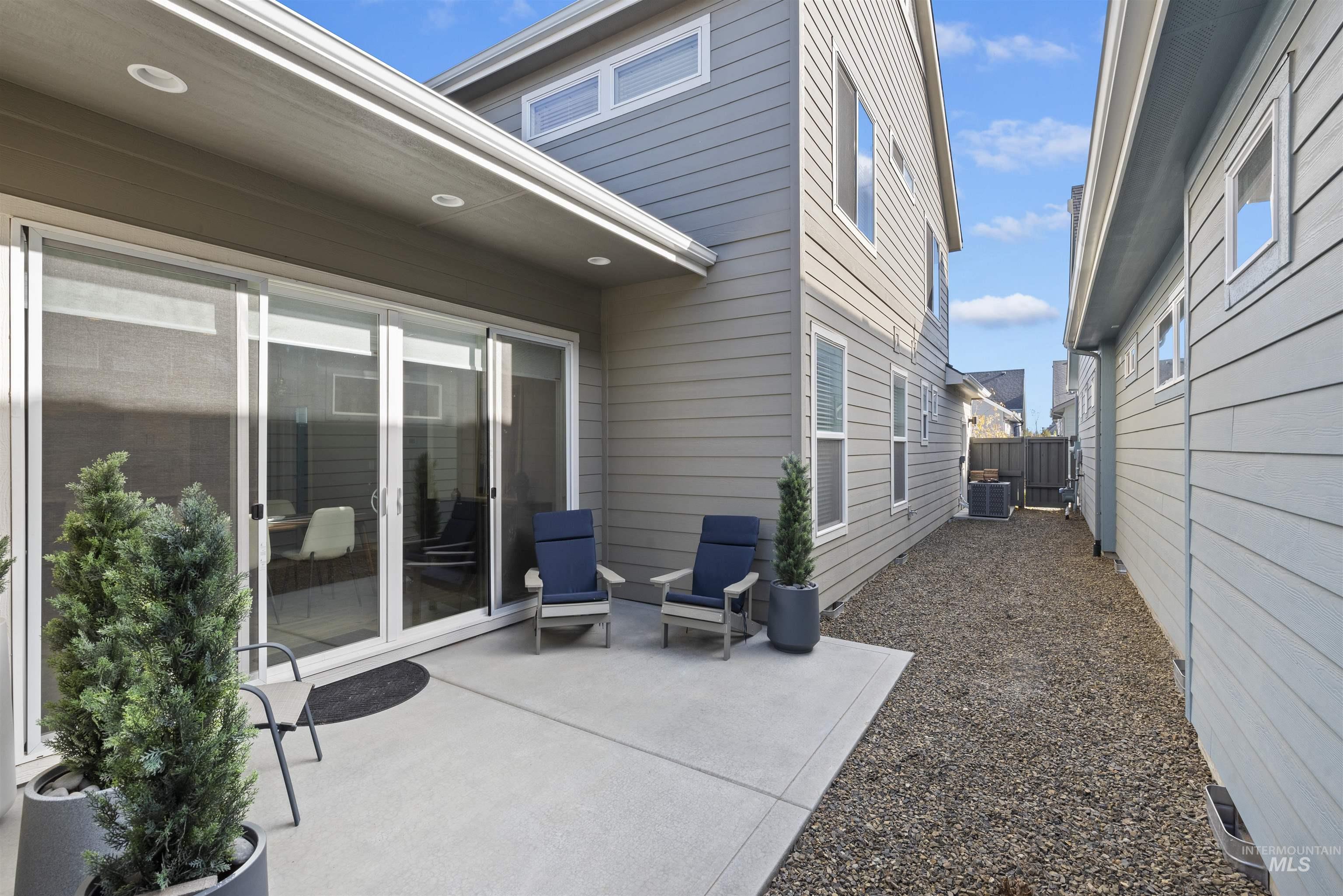 5038 S Palatino Ln, Meridian, Idaho 83642, 3 Bedrooms, 2.5 Bathrooms, Residential For Sale, Price $584,500,MLS 98966755