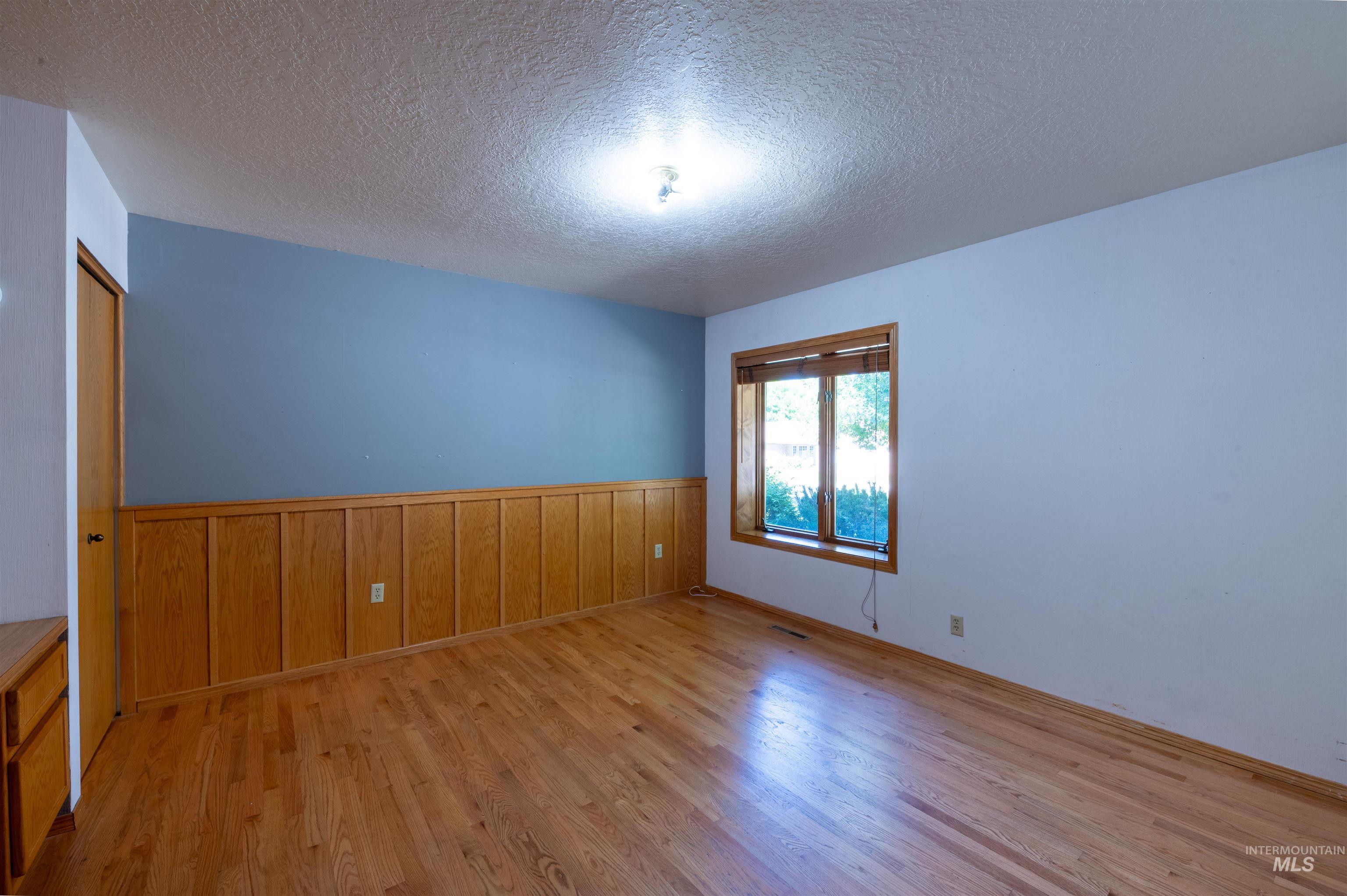 1840 Candleridge Dr, Twin Falls, Idaho 83301-0000, 3 Bedrooms, 2 Bathrooms, Residential For Sale, Price $450,000,MLS 98966782