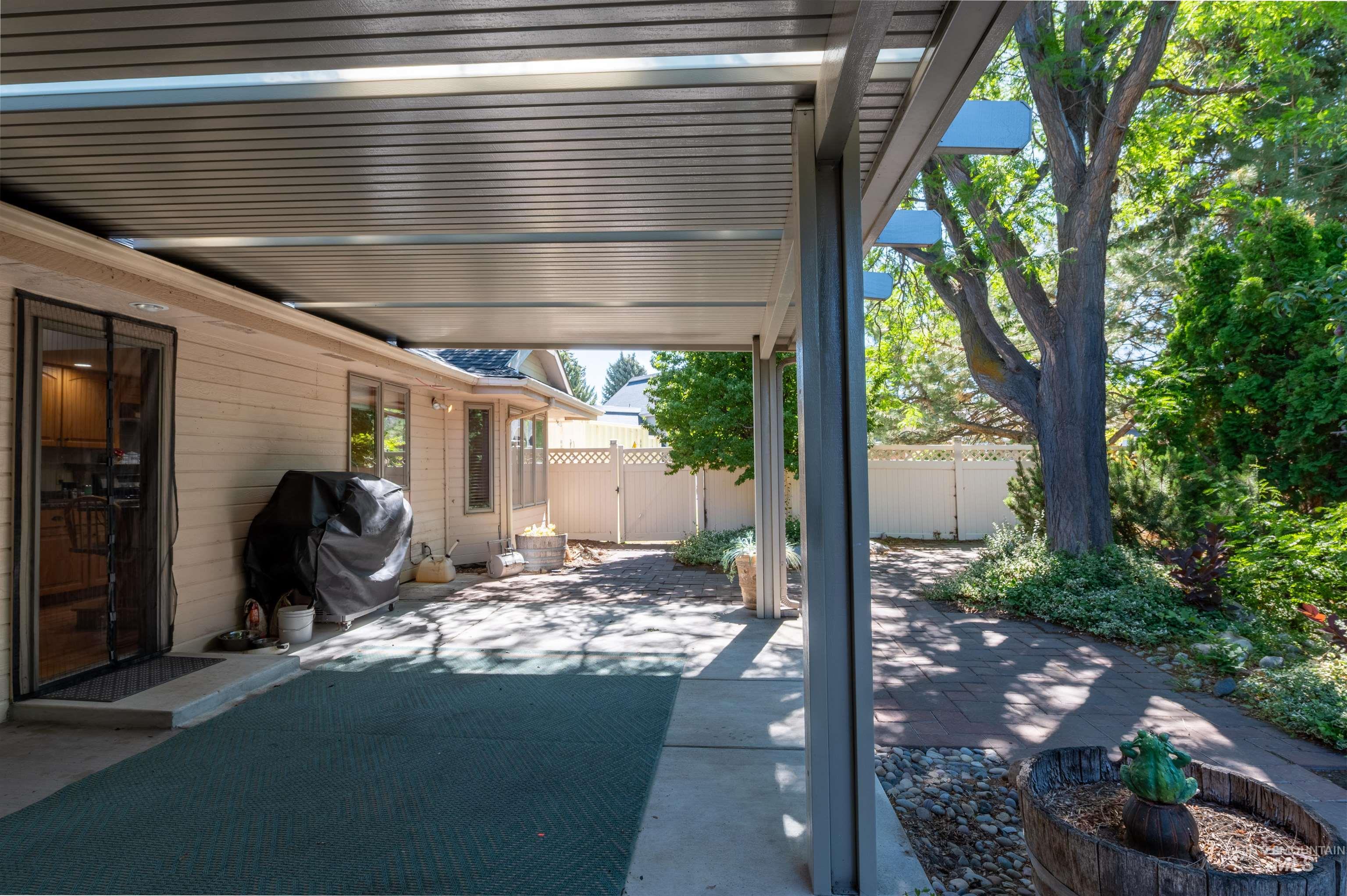 1840 Candleridge Dr, Twin Falls, Idaho 83301-0000, 3 Bedrooms, 2 Bathrooms, Residential For Sale, Price $450,000,MLS 98966782