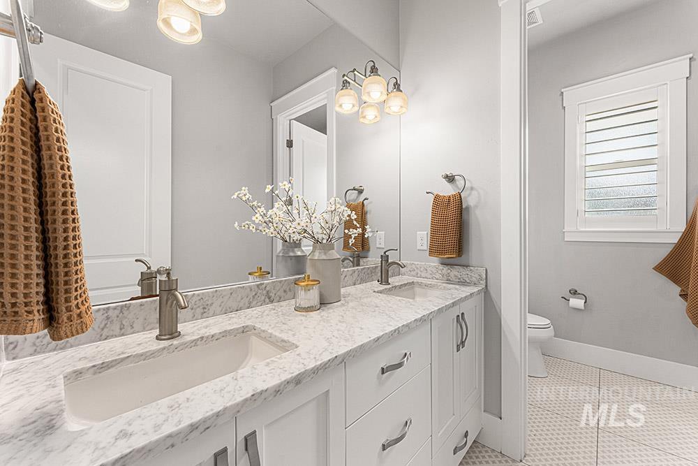 1102 N Lionbridge Ave, Eagle, Idaho 83616, 4 Bedrooms, 3.5 Bathrooms, Residential For Sale, Price $1,699,990,MLS 98966791