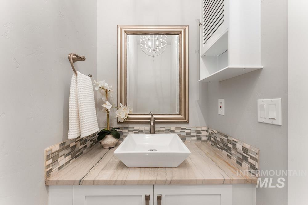 1102 N Lionbridge Ave, Eagle, Idaho 83616, 4 Bedrooms, 3.5 Bathrooms, Residential For Sale, Price $1,699,990,MLS 98966791