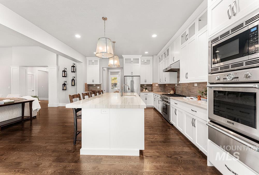 1102 N Lionbridge Ave, Eagle, Idaho 83616, 4 Bedrooms, 3.5 Bathrooms, Residential For Sale, Price $1,699,990,MLS 98966791