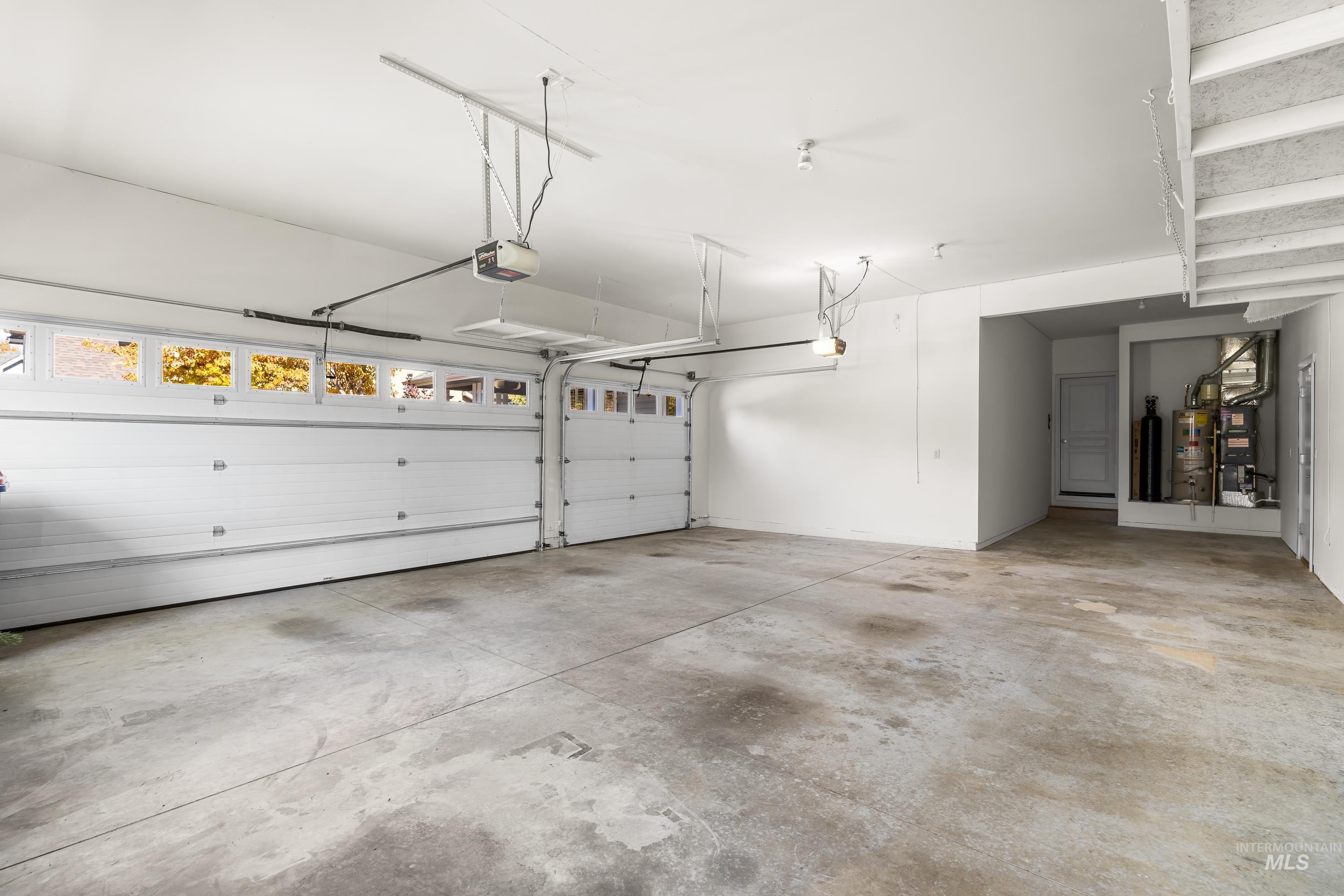 918 N Caledonia Place, Eagle, Idaho 83616, 4 Bedrooms, 2.5 Bathrooms, Residential For Sale, Price $899,900,MLS 98966806